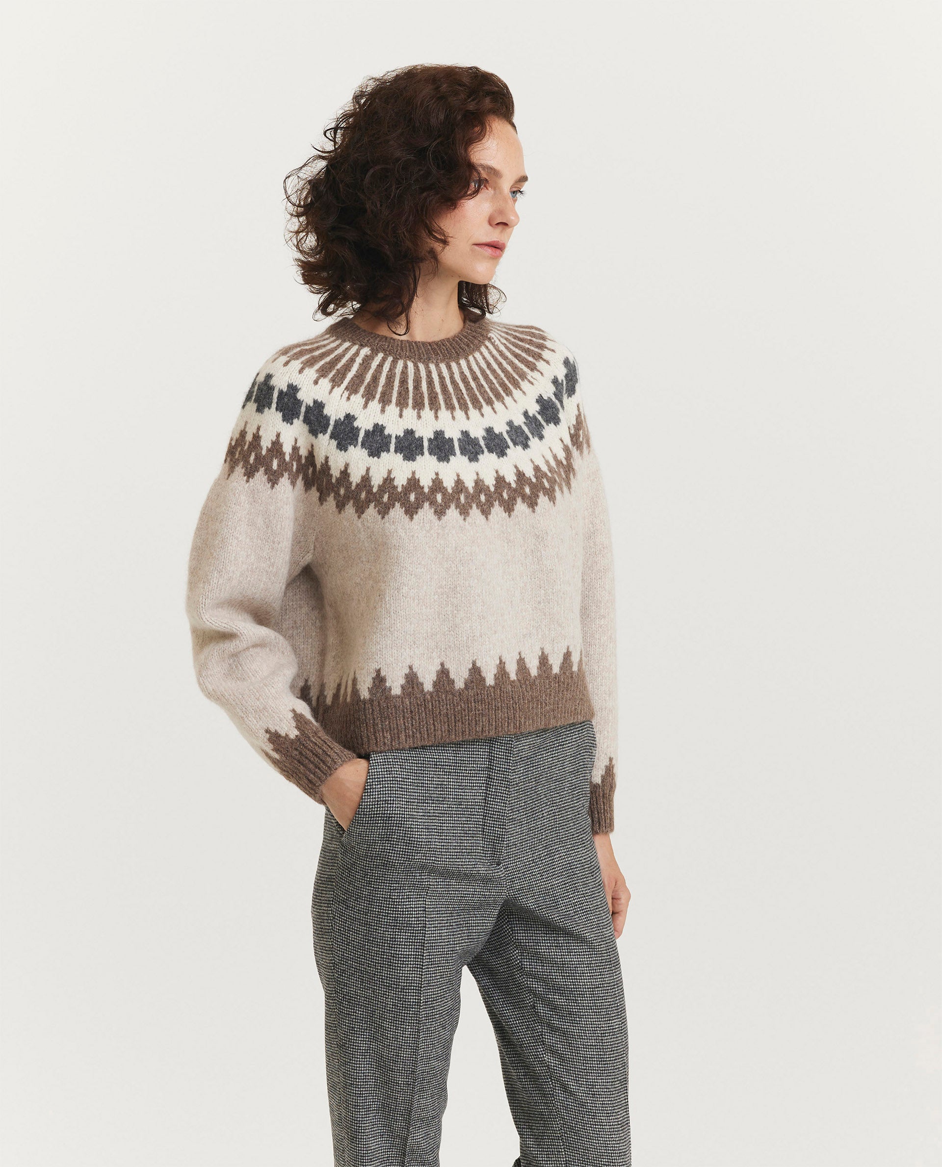 Knitted sweater 