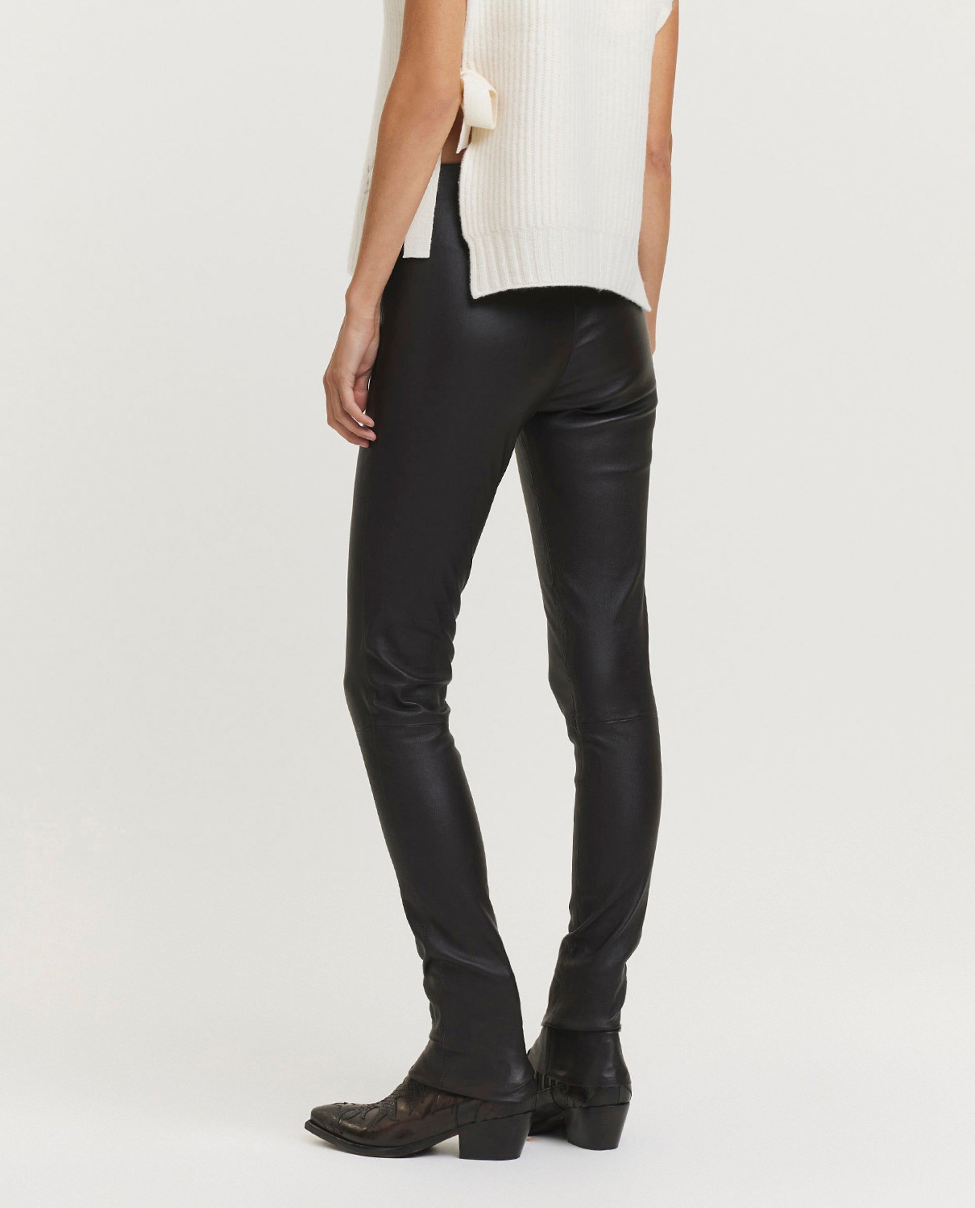 Mid-rise stretch leather legging