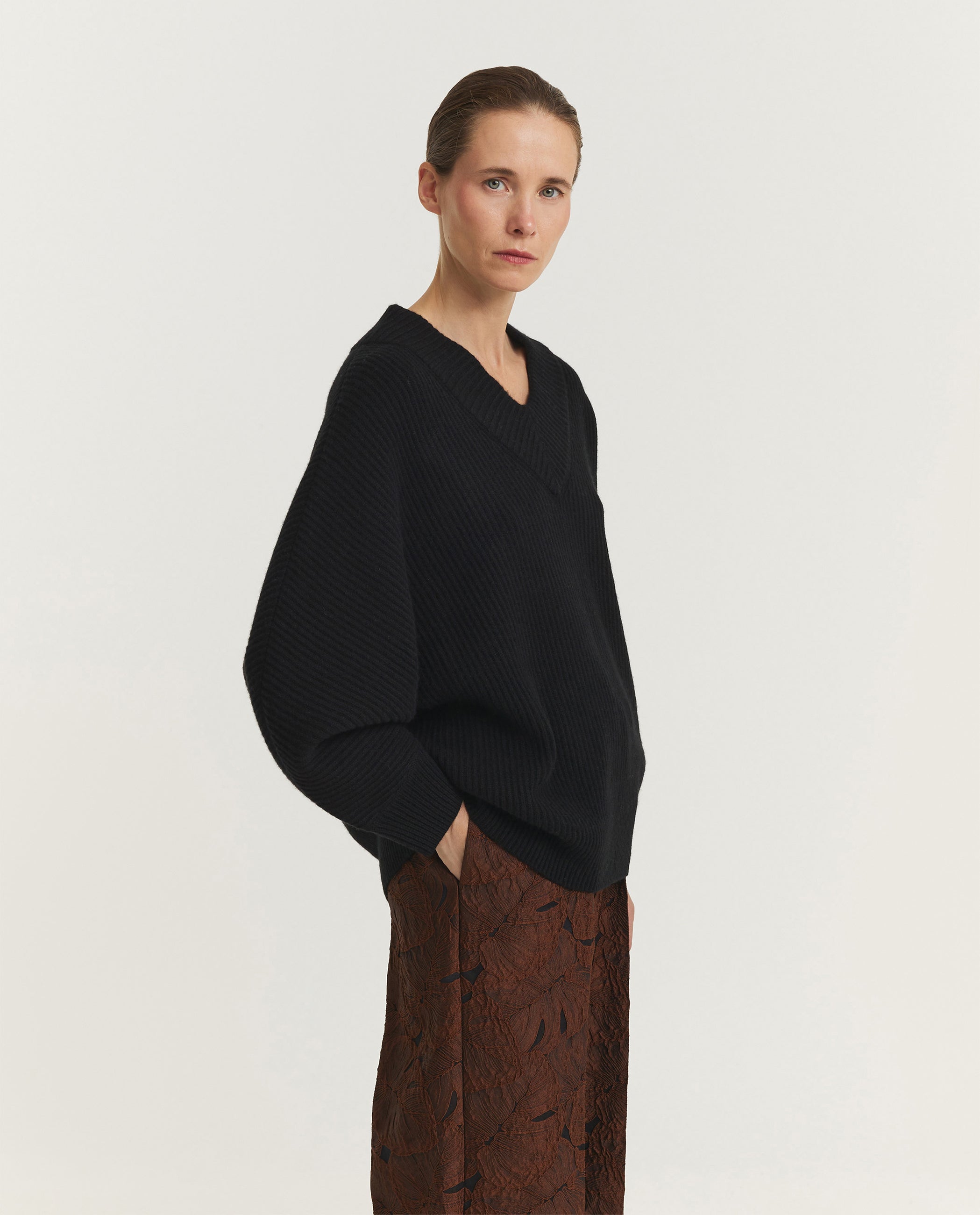 Coarse V-Neck Sweater