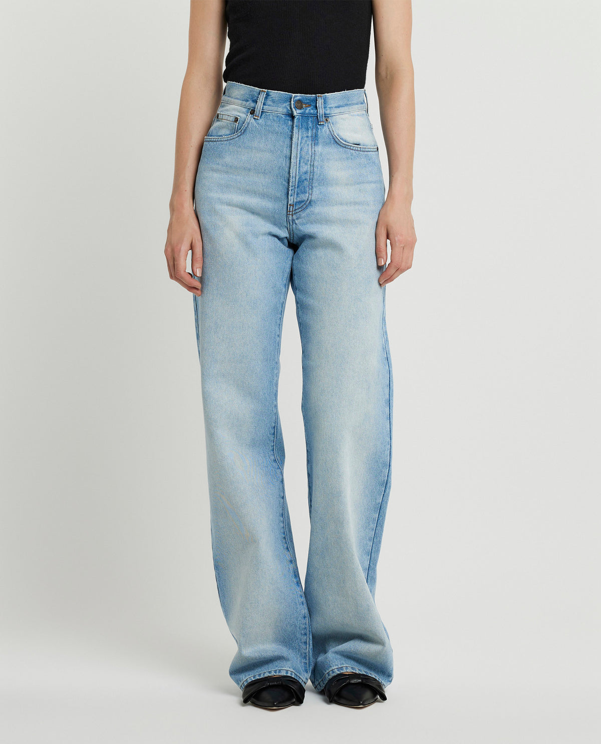 Wide leg jeans