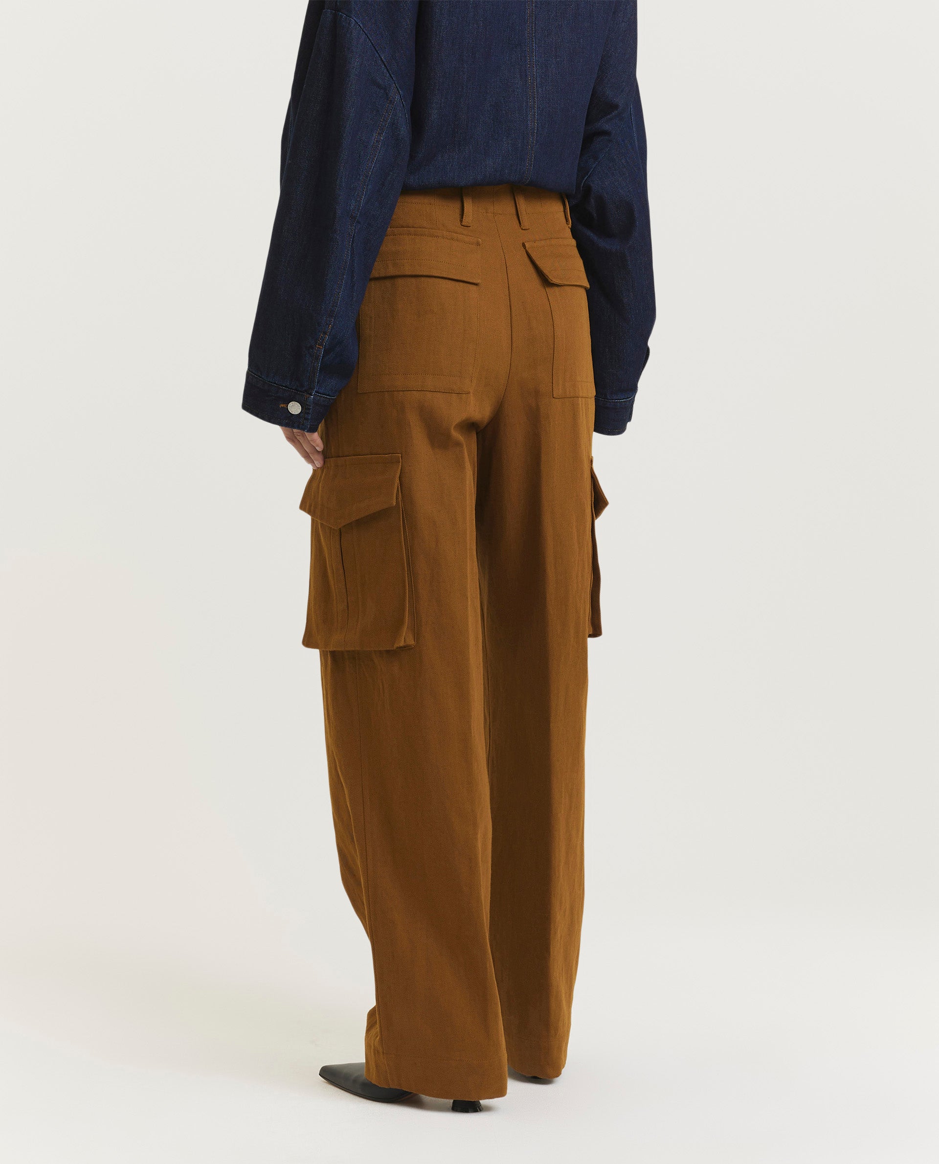 Wide leg pants

