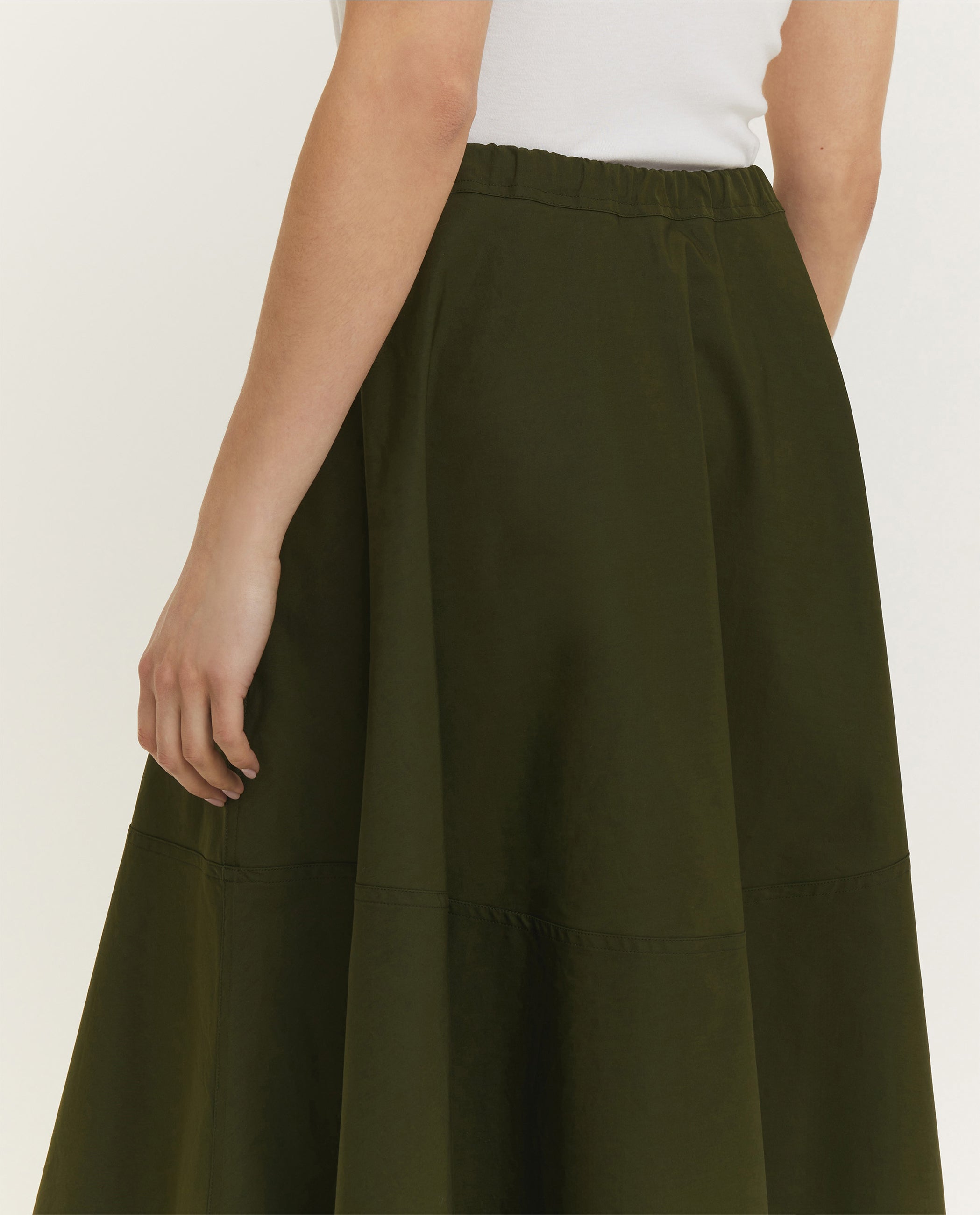 8/c/4/f/8c4fafcfb206a982a20f96cc88011bf6cfecdcc8_4205140008C3400_m2.jpg