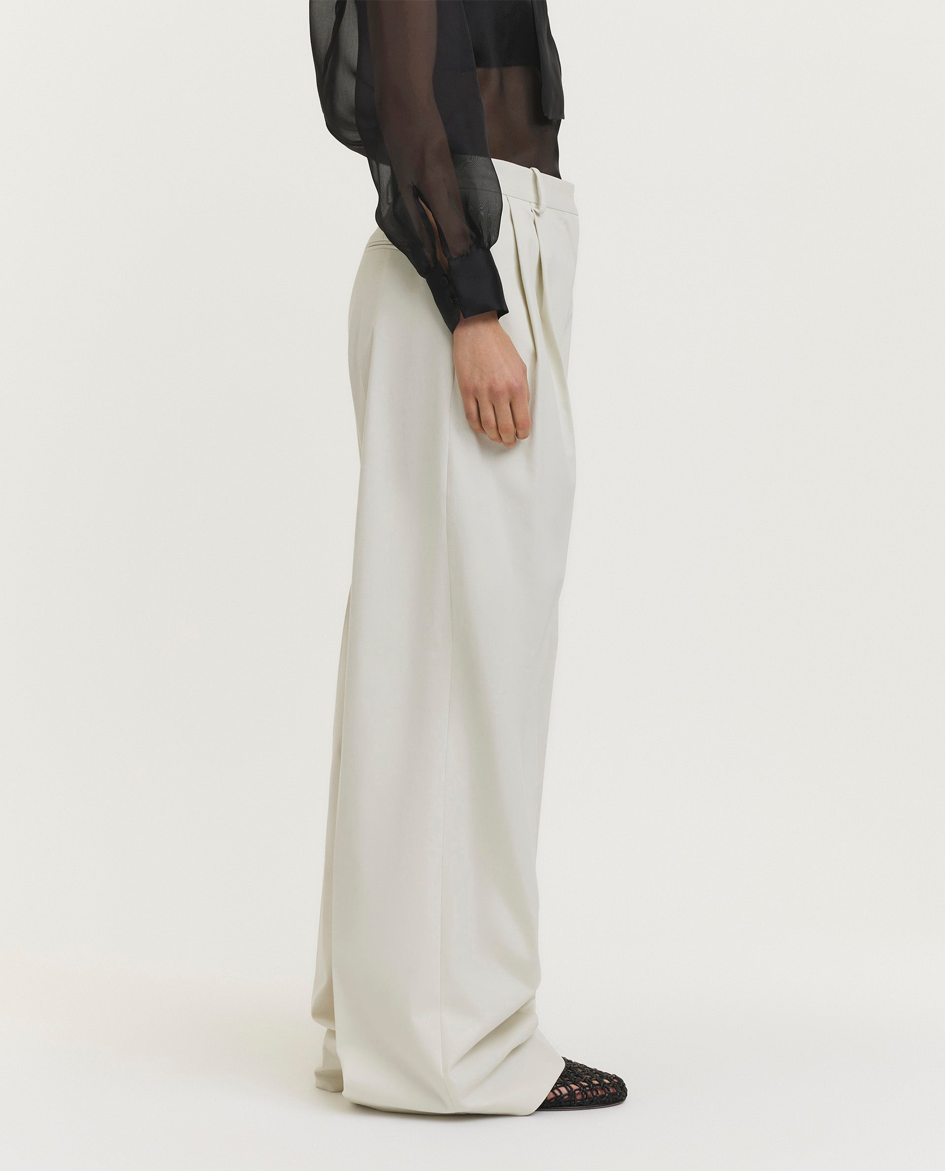 Pleated trousers