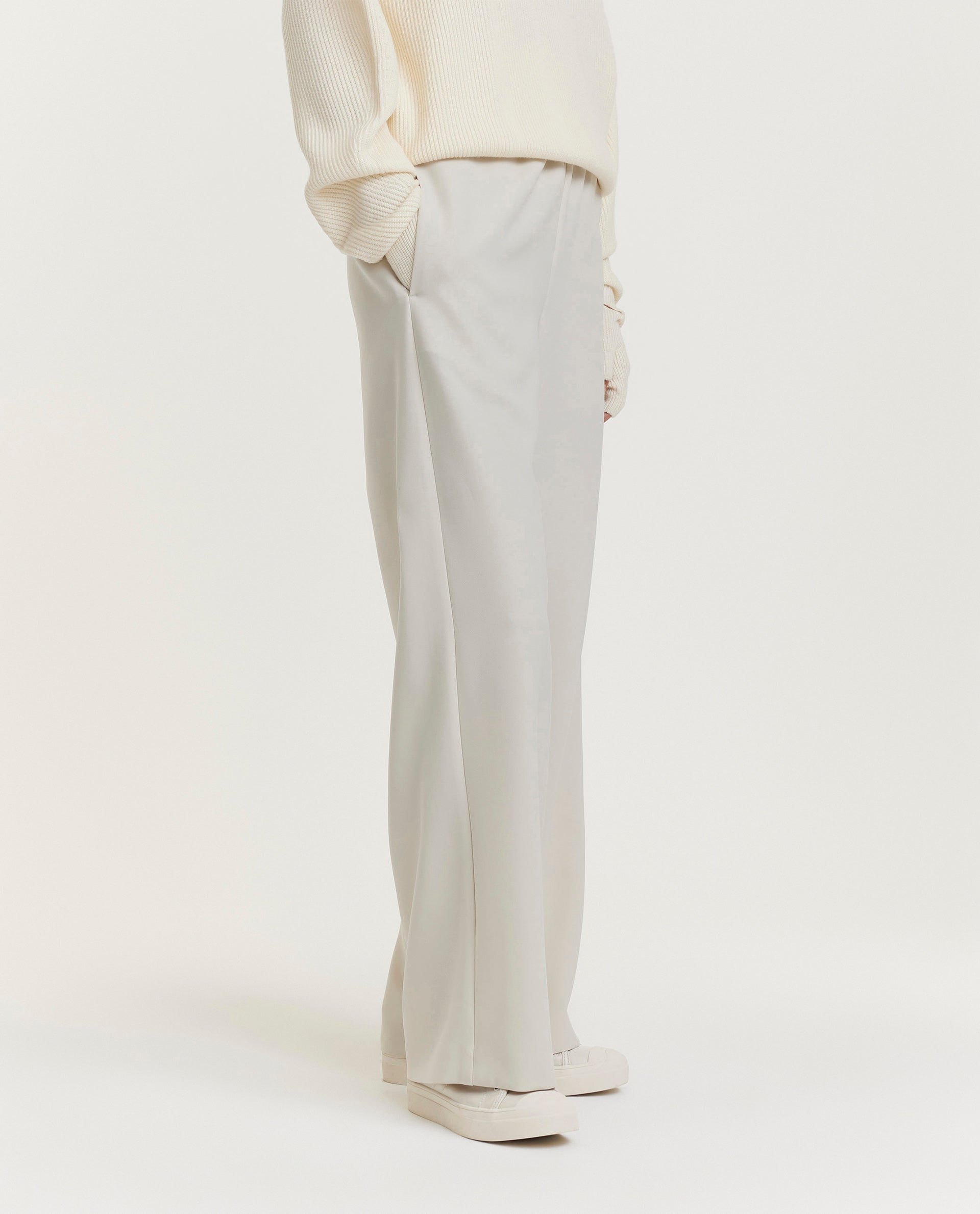 Wide leg trousers