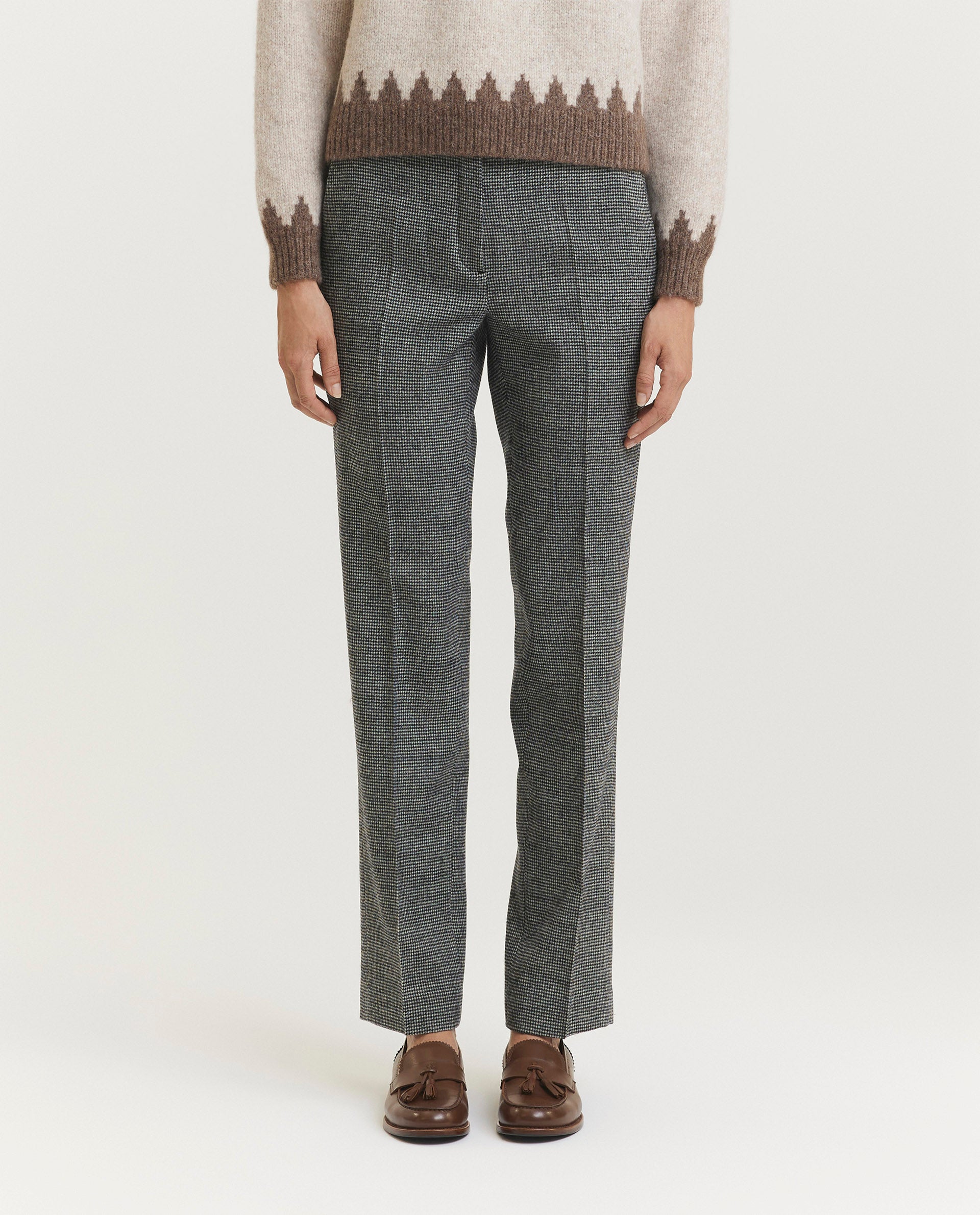 Trousers in wool-blend