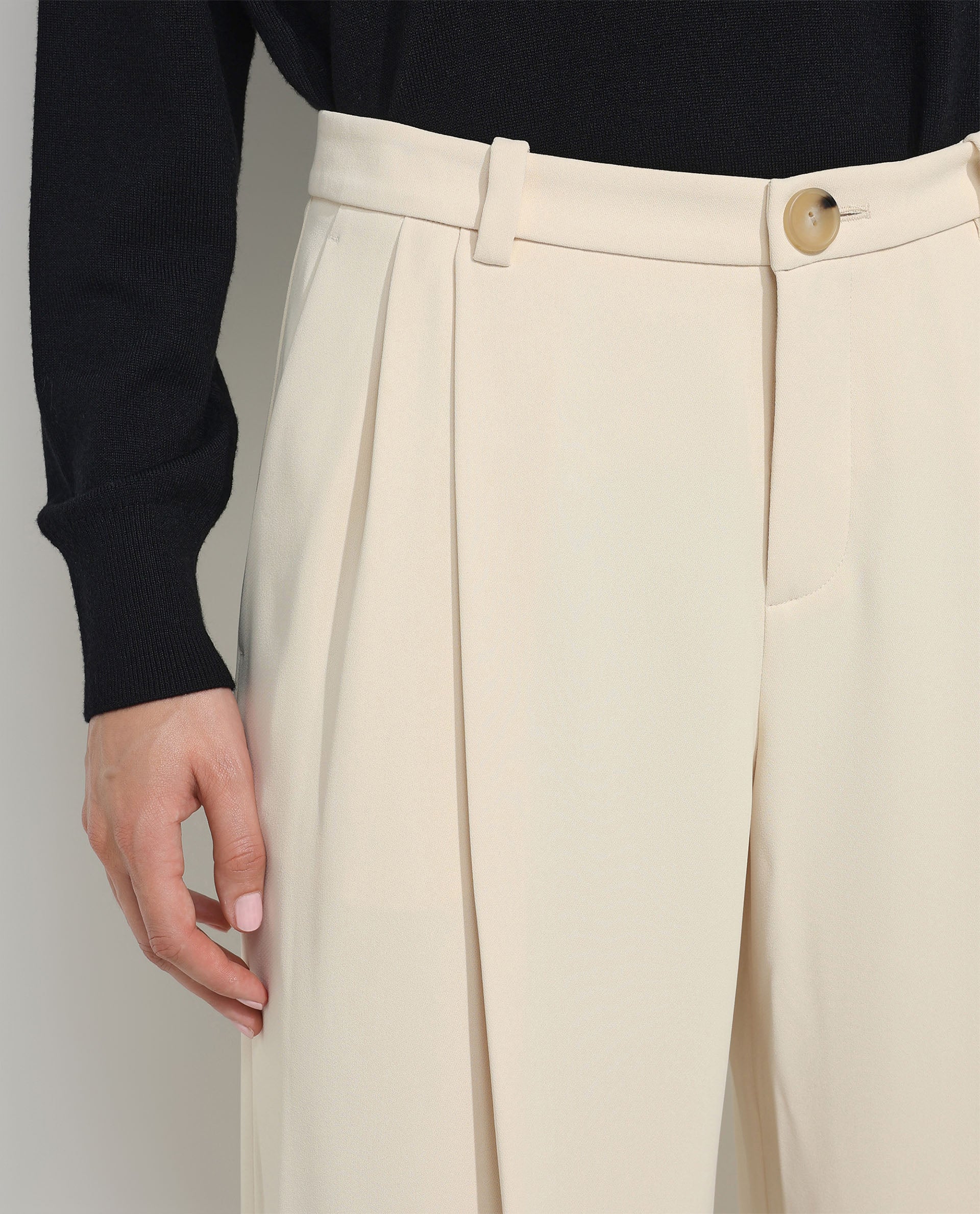 Wide leg trousers