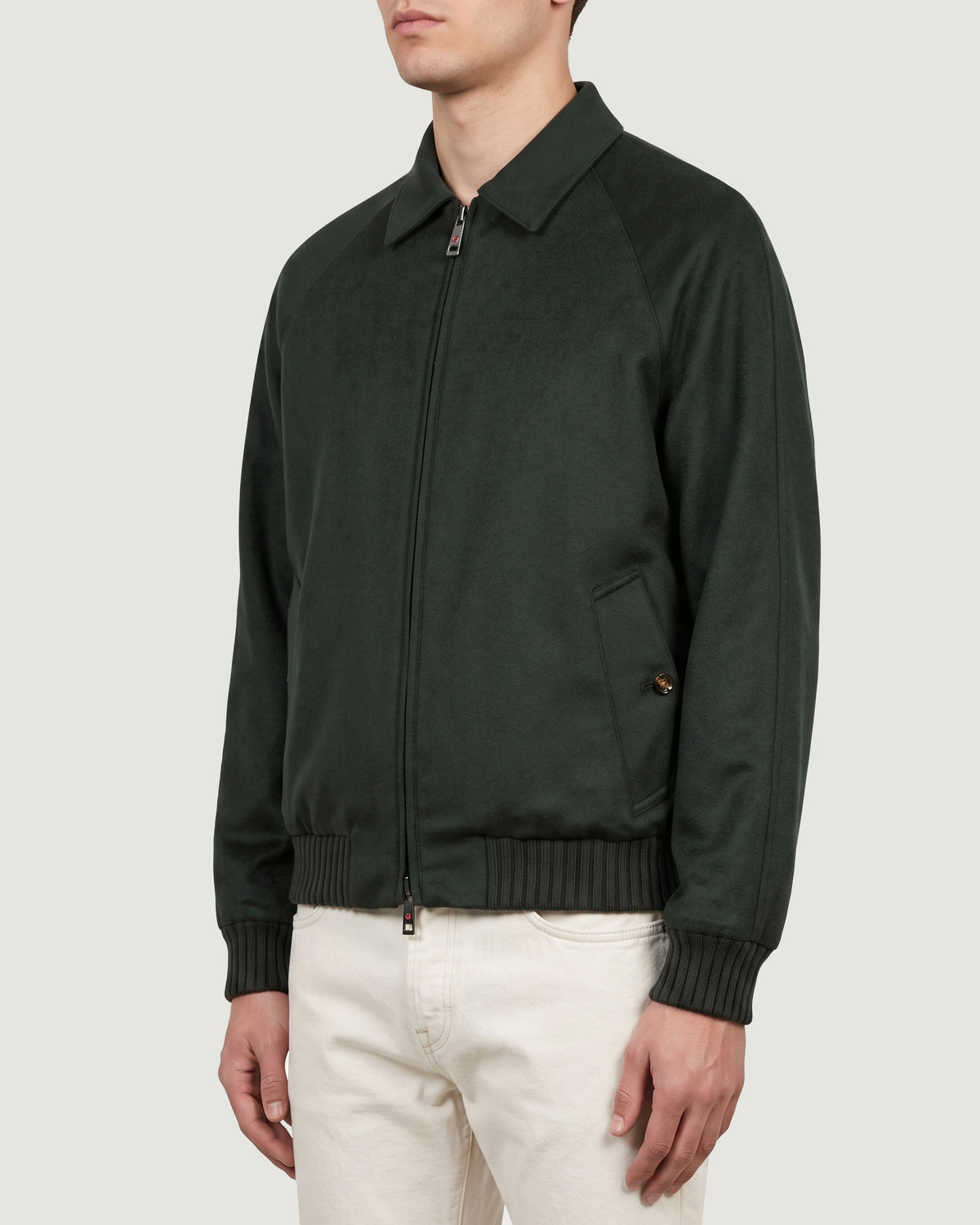 a/2/6/1/a261a34fcd57ee92d9f339e13f9f1743167542a1_cashmerejacket.jpg
