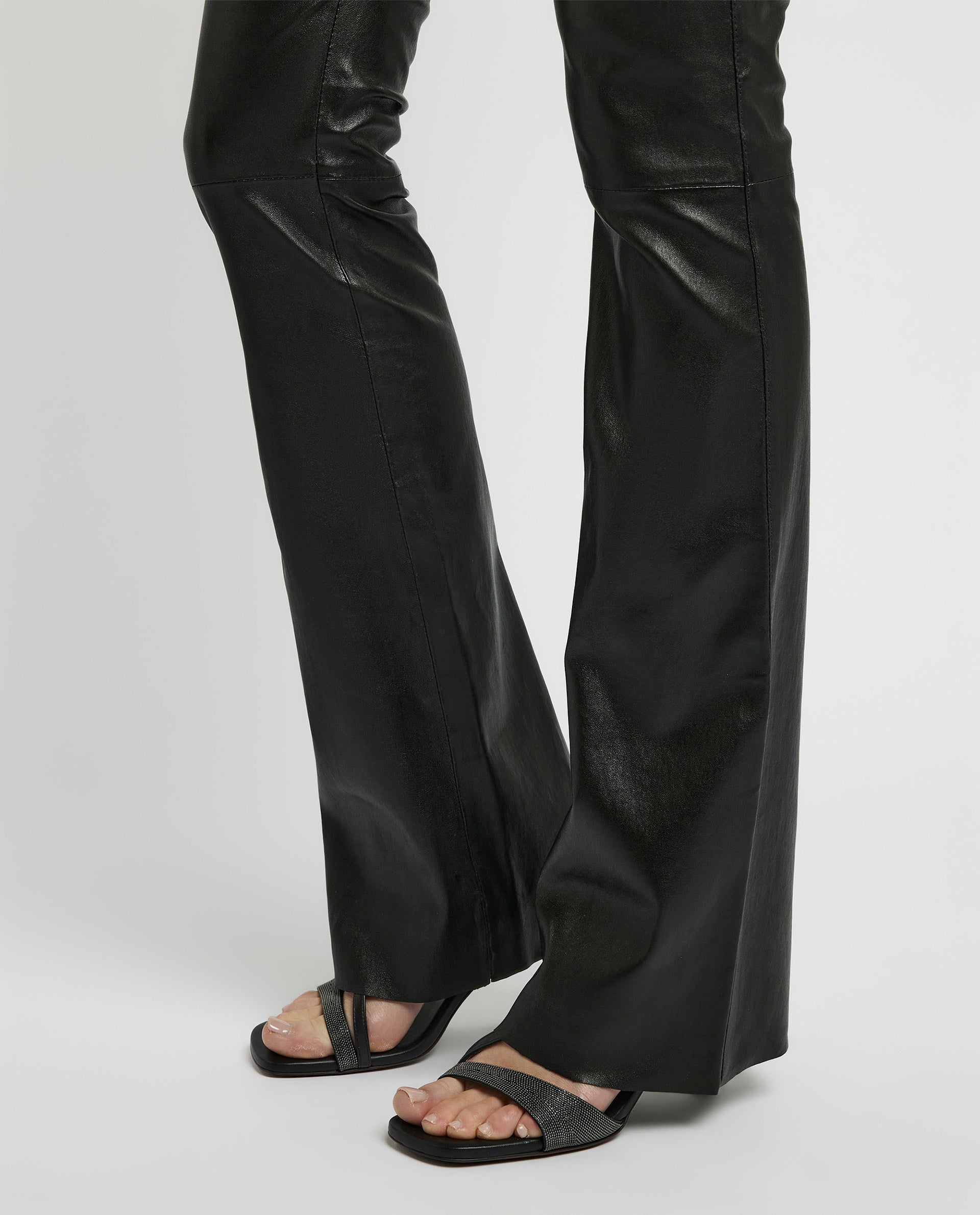 Flared trousers in stretch leather