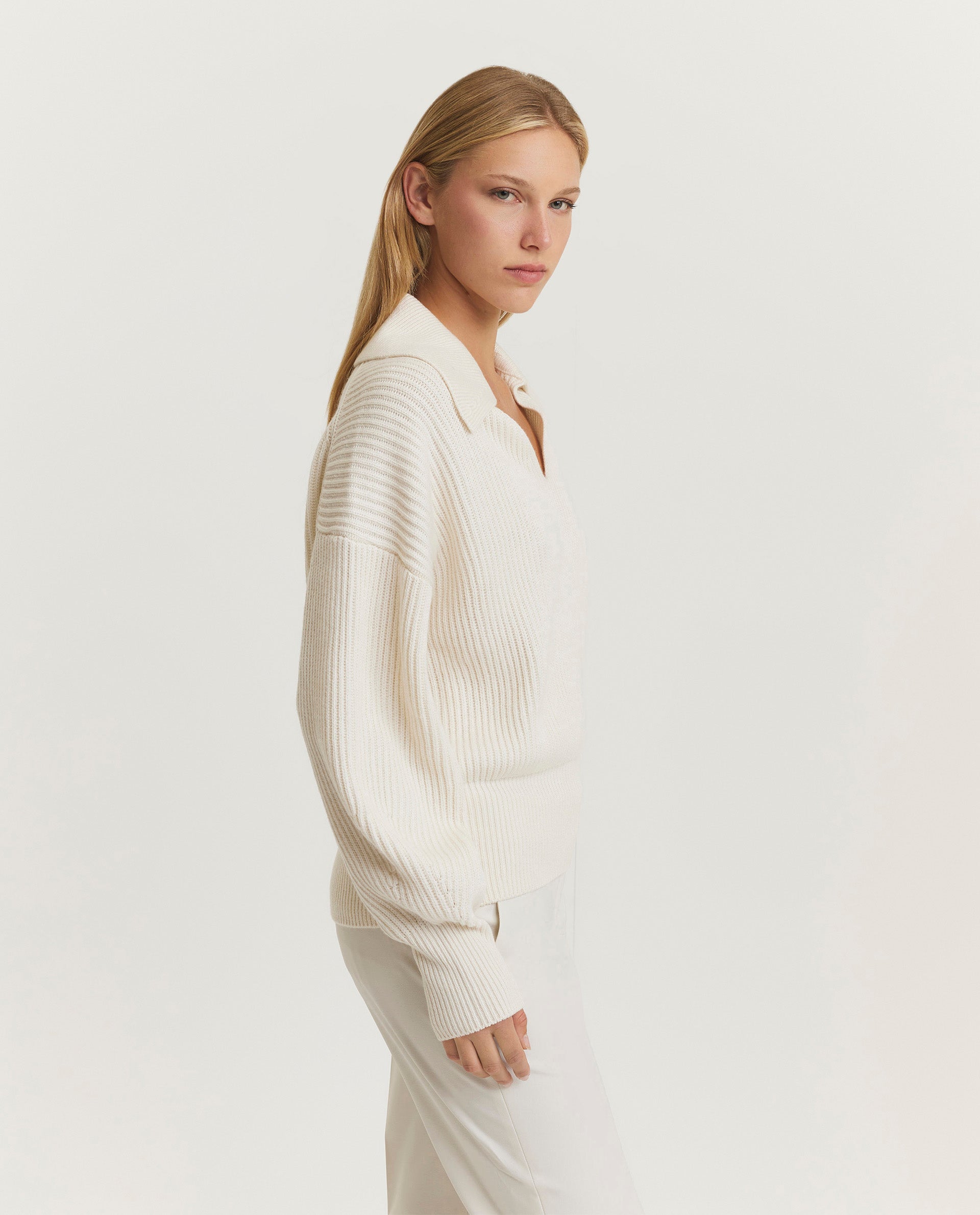 V-neck sweater

