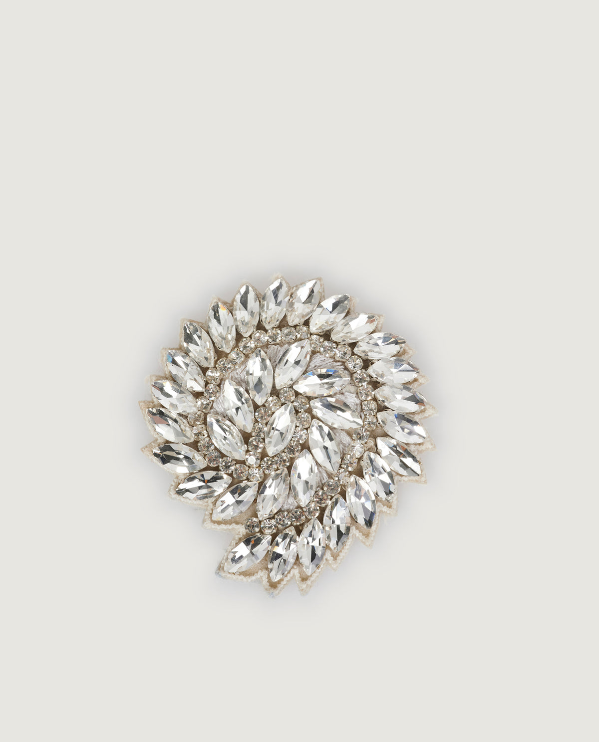 Spiraalvormige Strass Broche - Silver