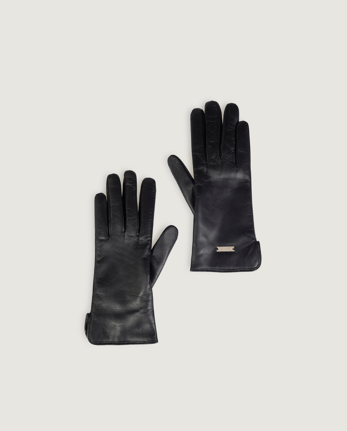 Leather gloves