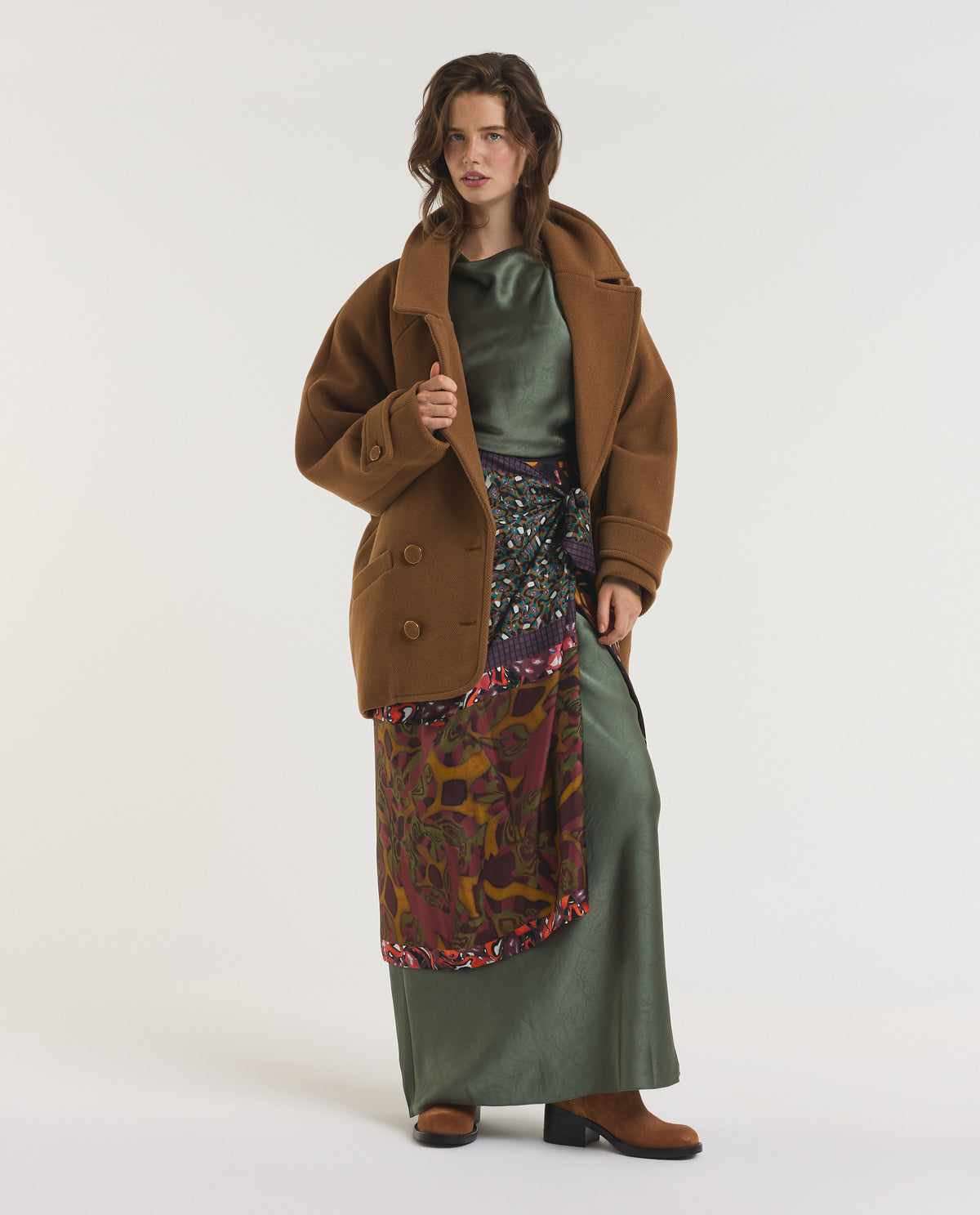b/8/5/f/b85f38f03a89df4f1047042d680bc6b11625a61c_410L270040P9730_6.jpg