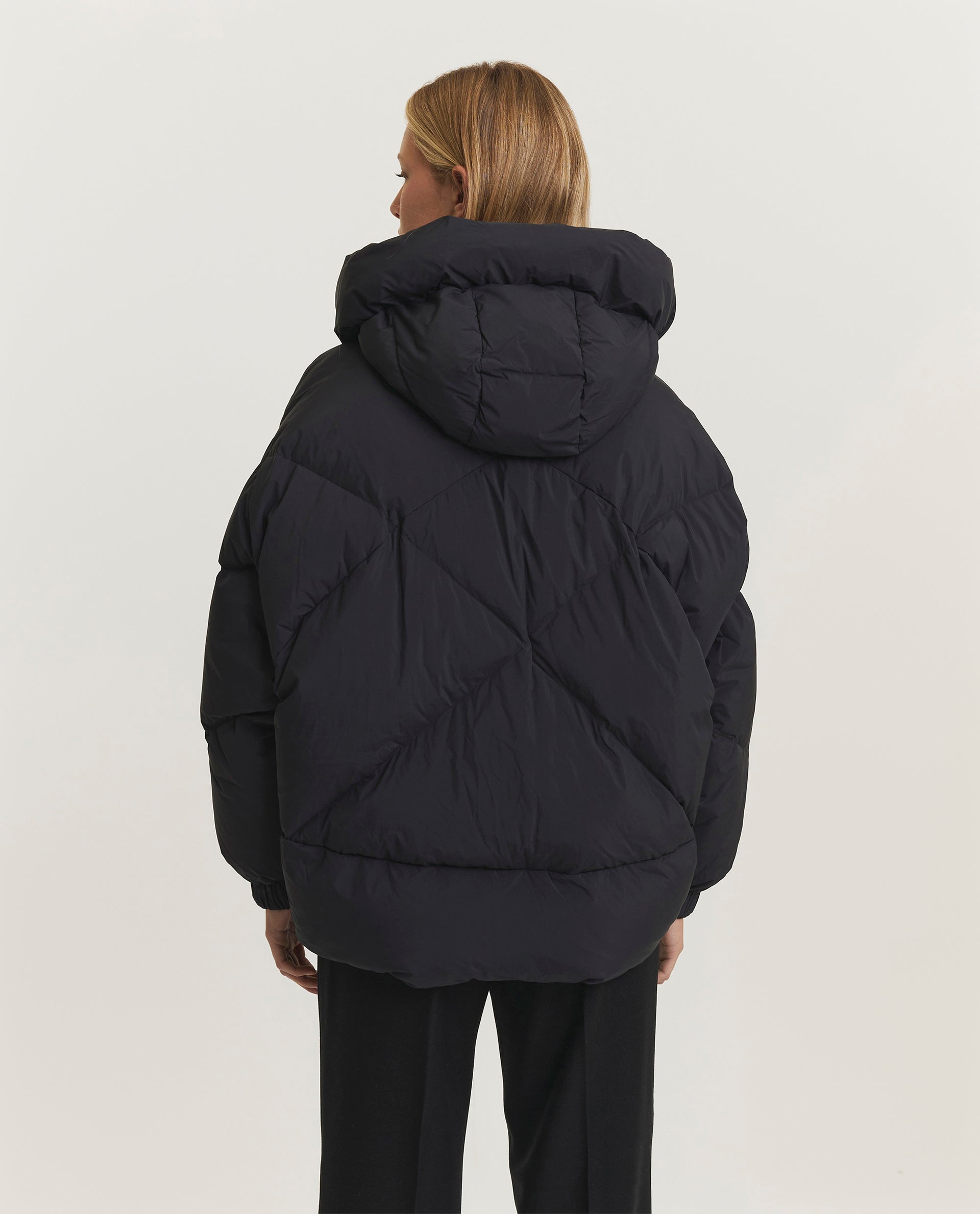 Short down jacket