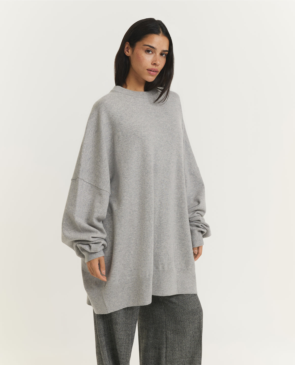 N°246 Juna Cashmere Trui - Lichtgrijs