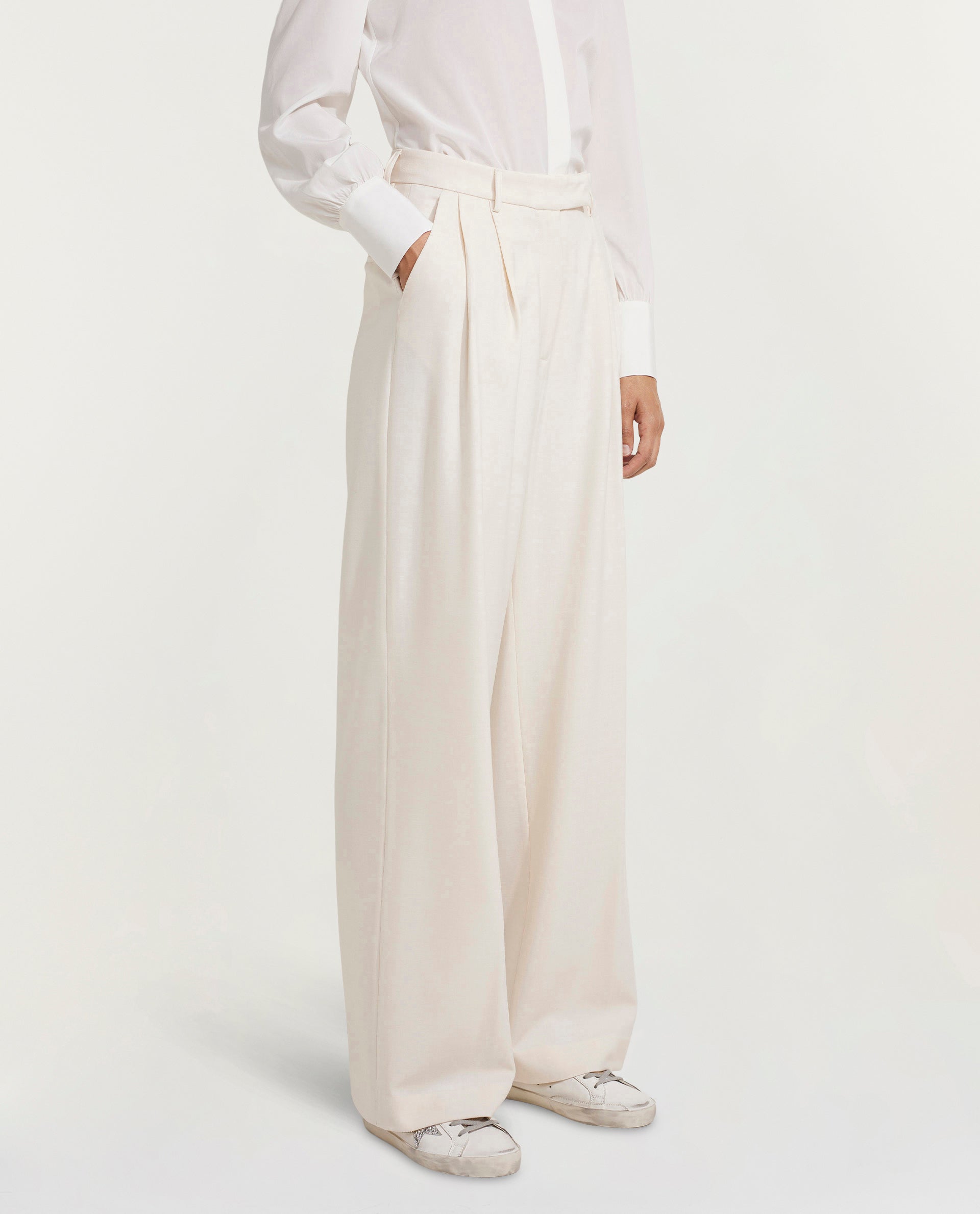 Wide leg trousers