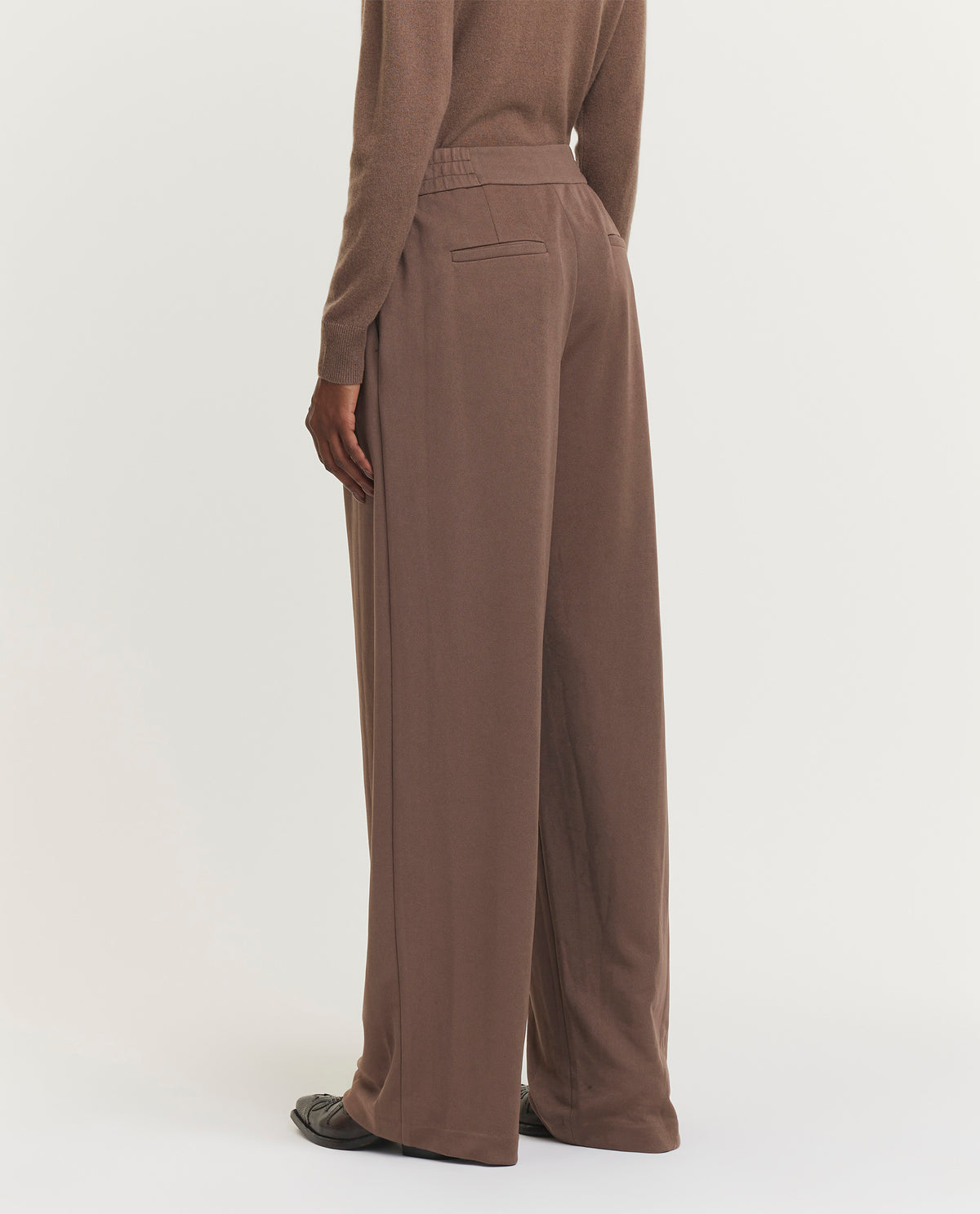 Wide leg trousers