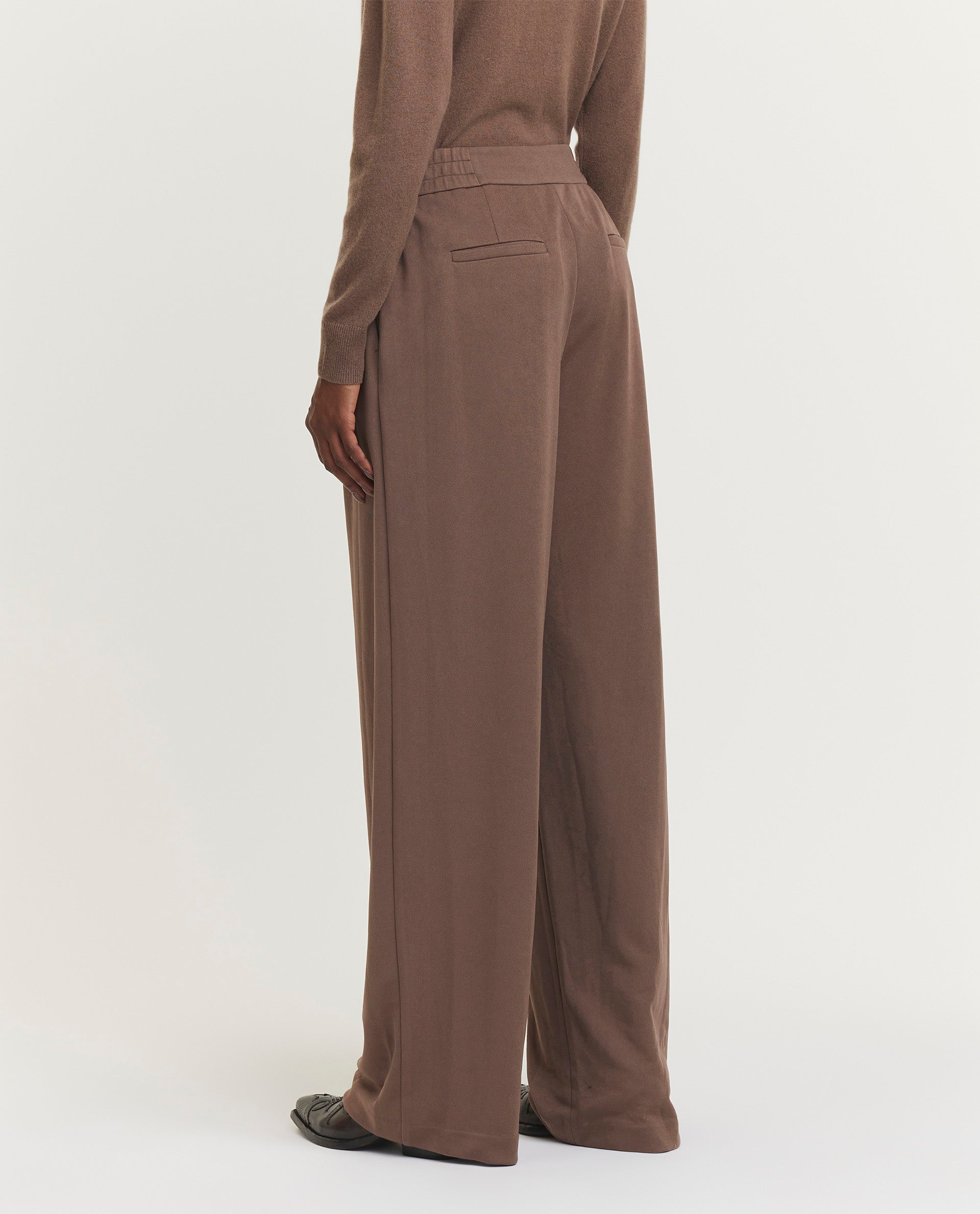 Wide leg trousers