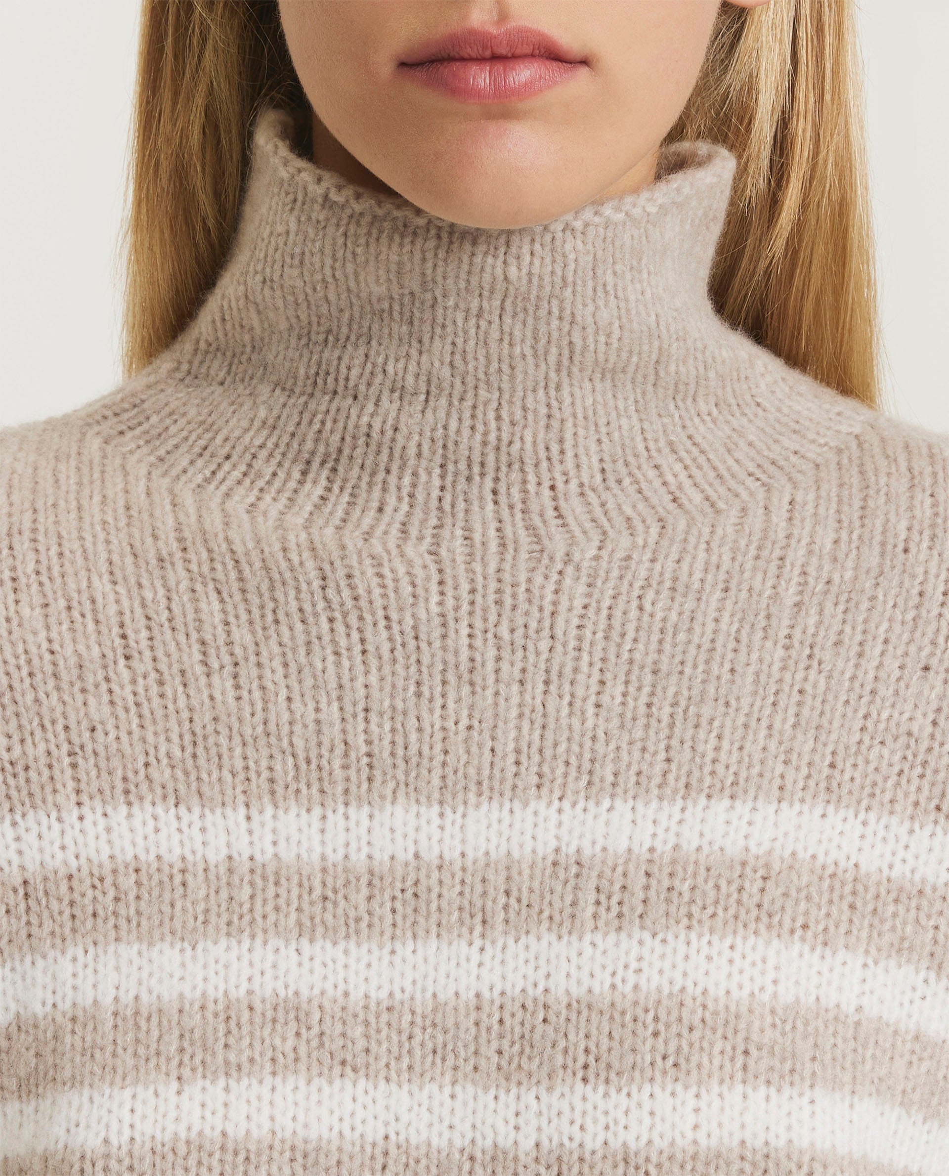 Turtleneck sweater 
