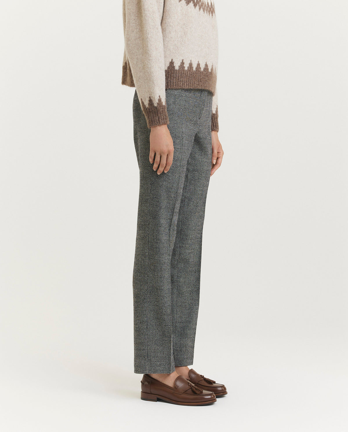 Trousers in wool-blend