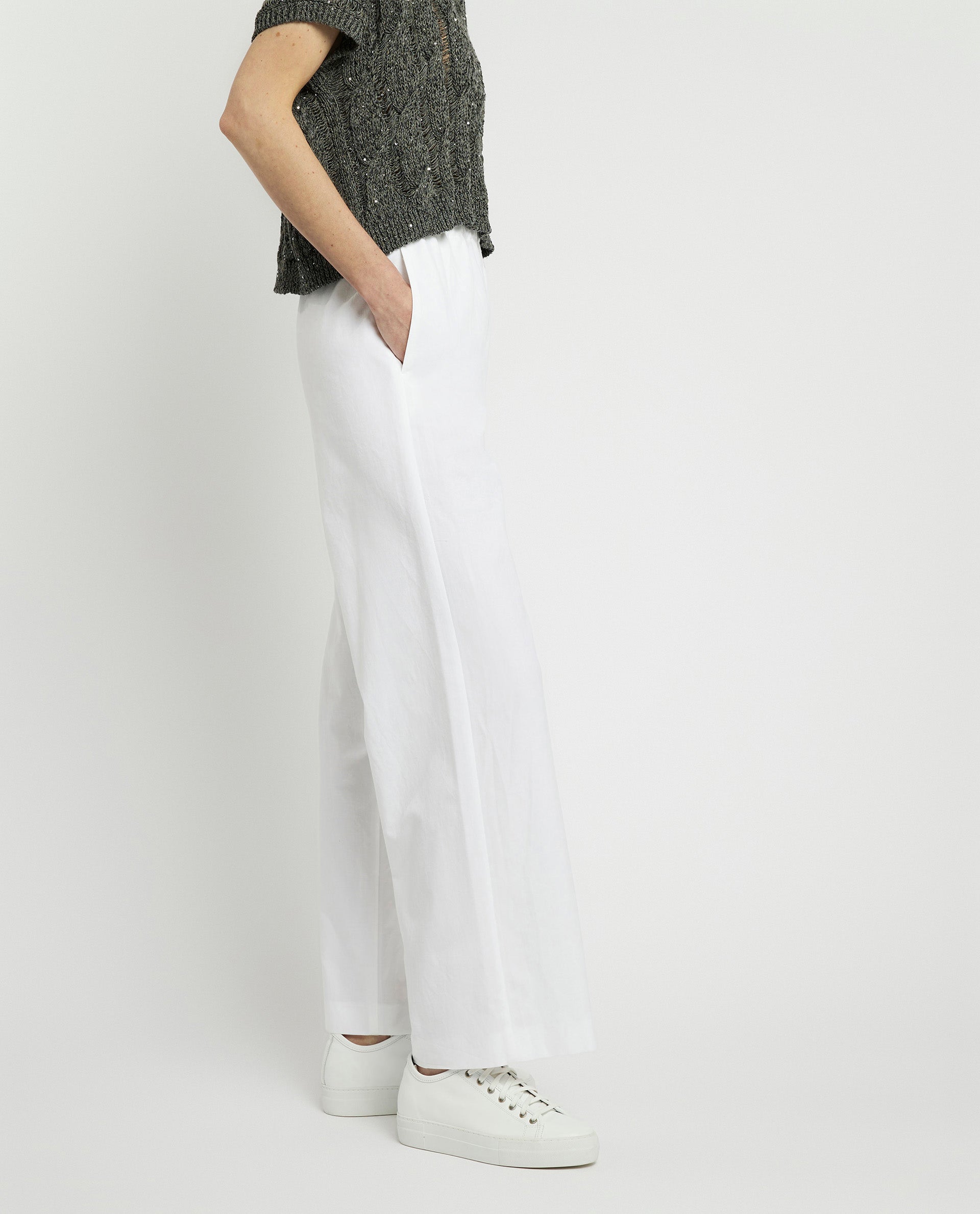 Wide leg trousers