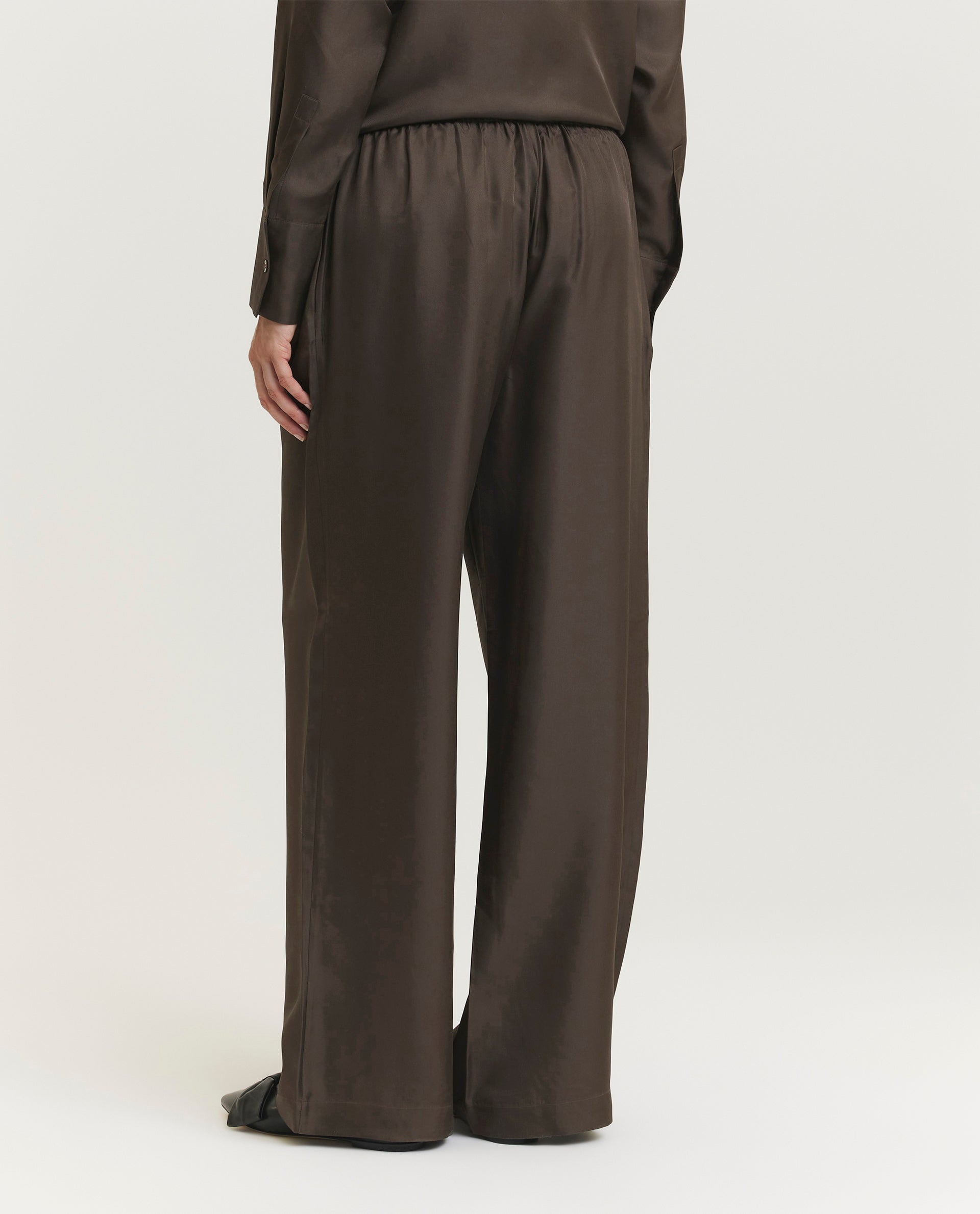 Wide leg pants