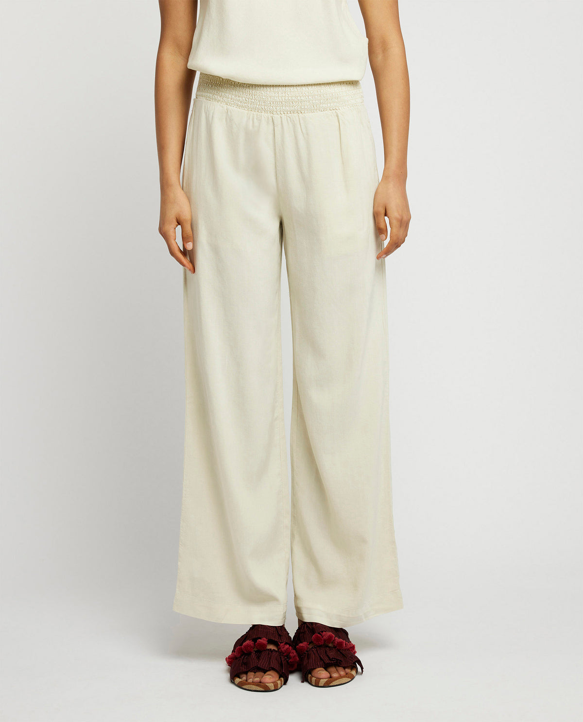 Fluid wide leg pants