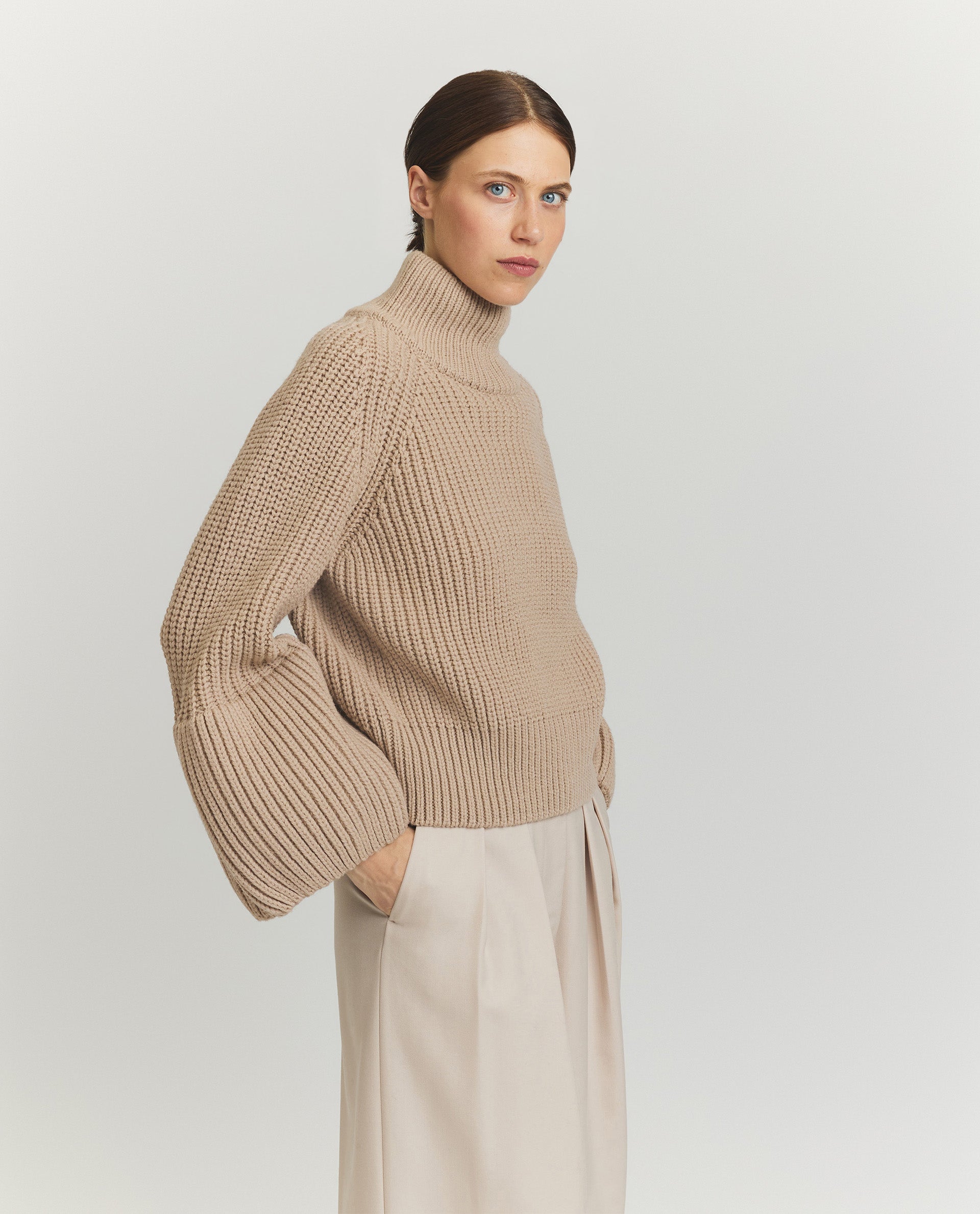 Loose fit turtleneck  