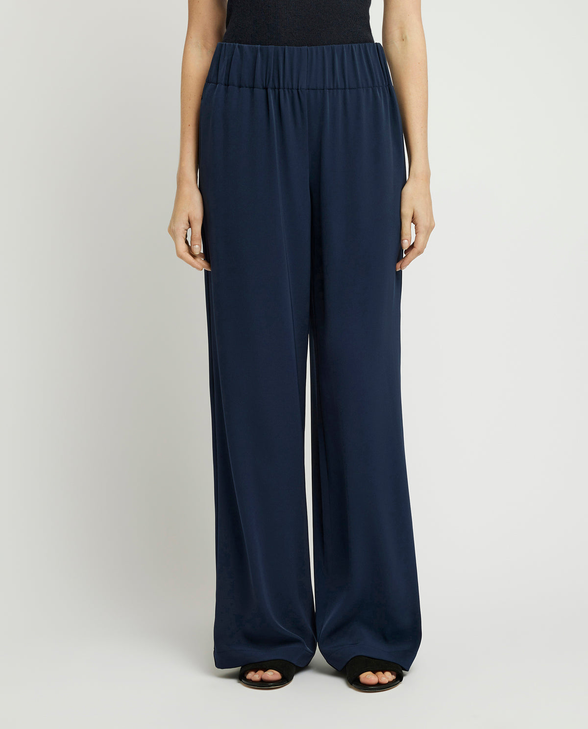 Wide leg trousers