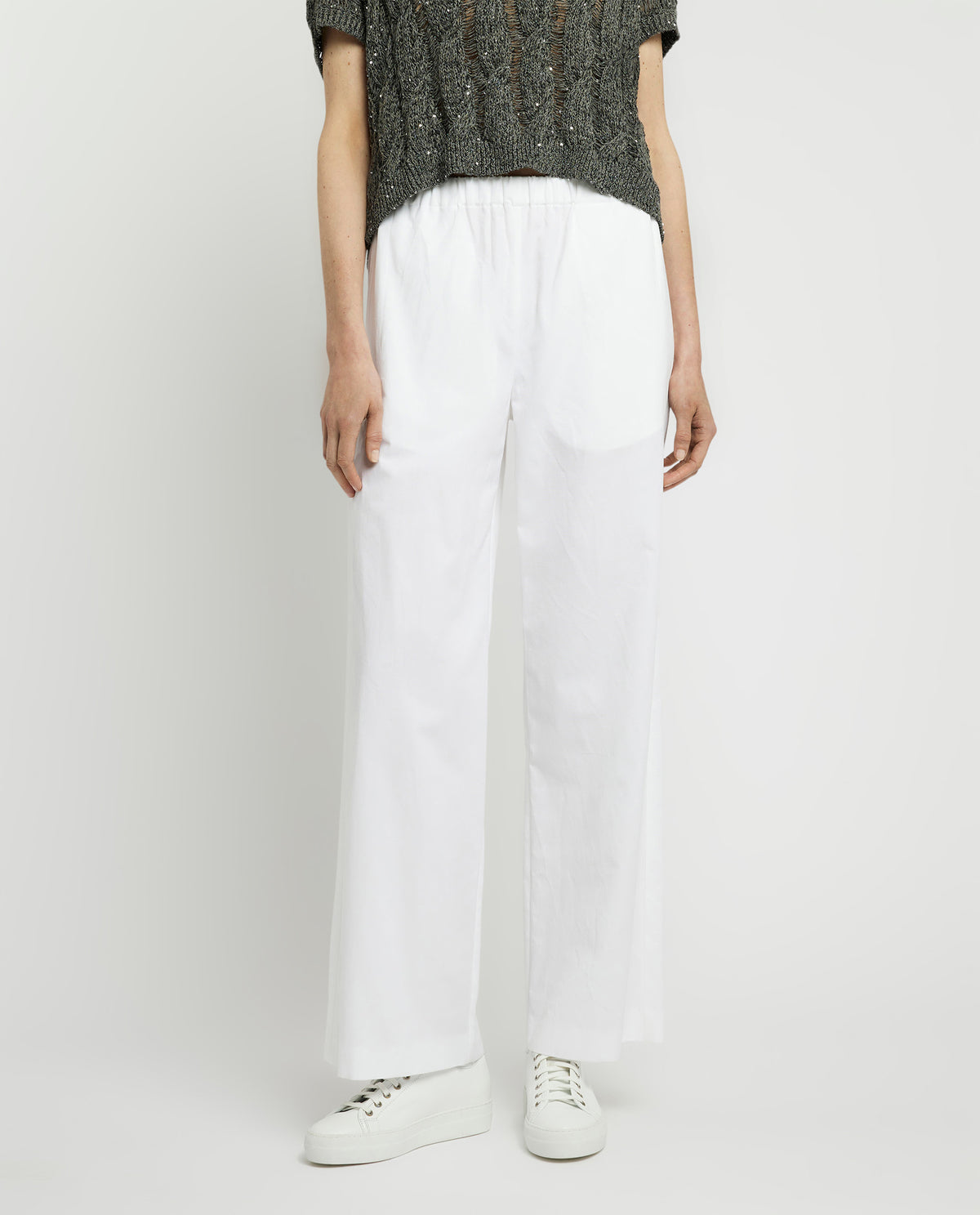 Wide leg trousers