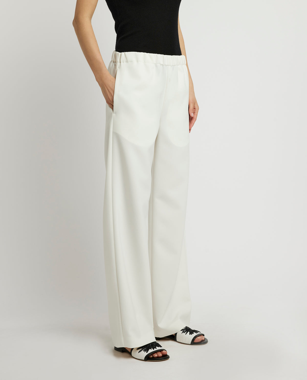 Wide leg trousers