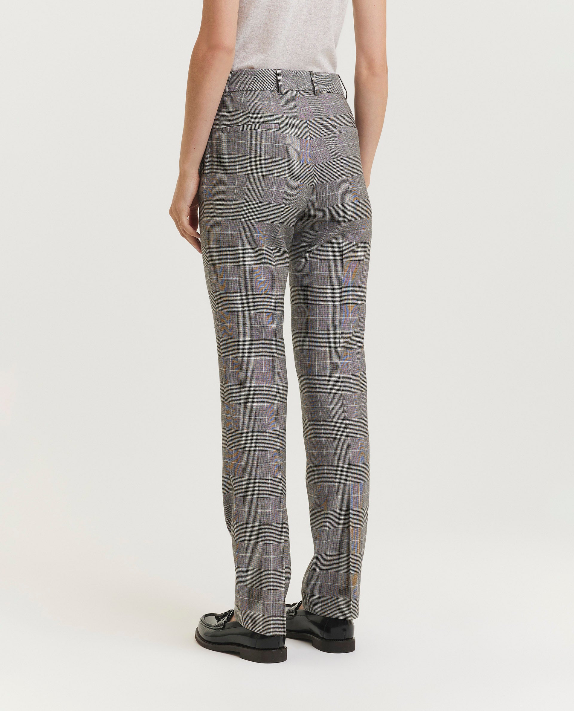 Trousers from wool

