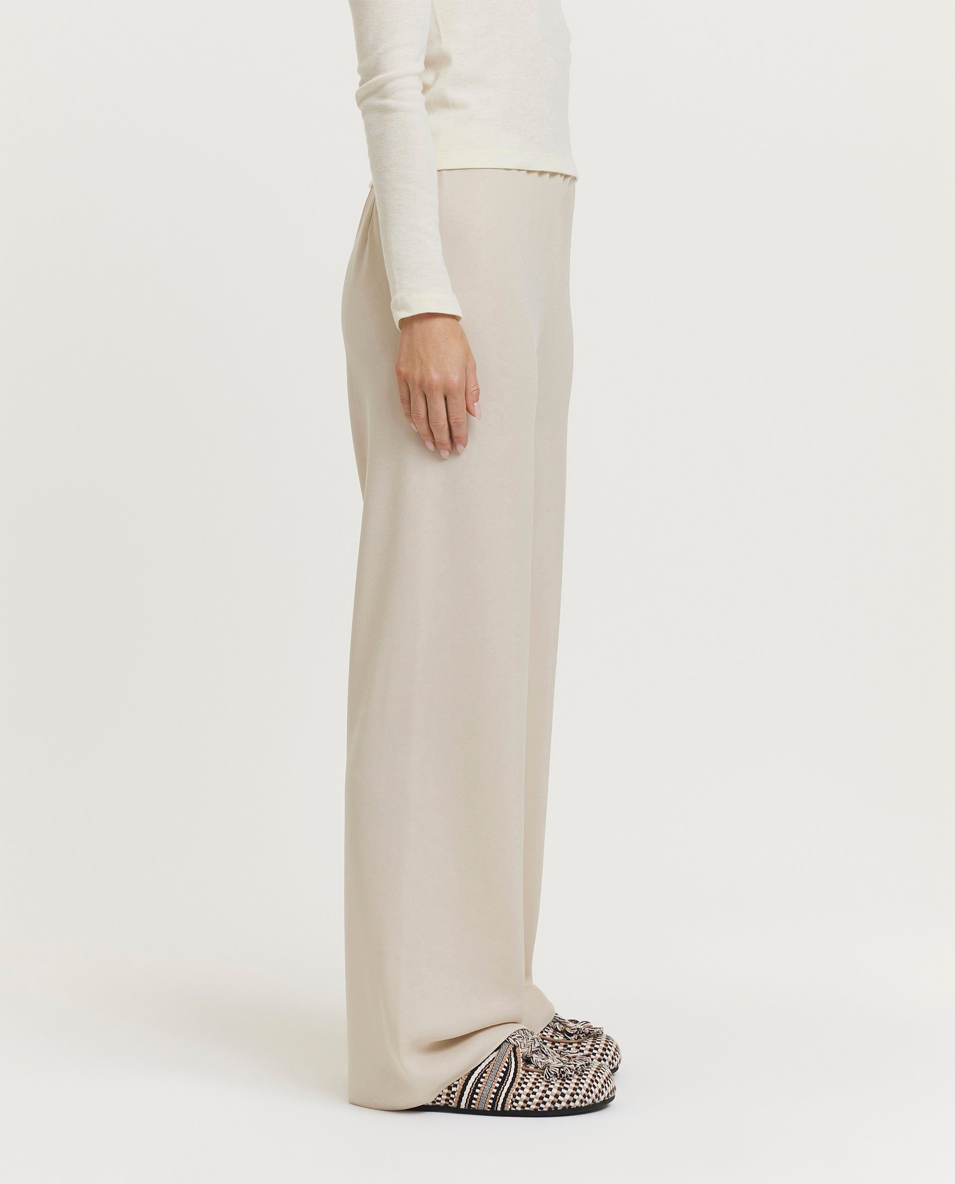 Wide leg trousers