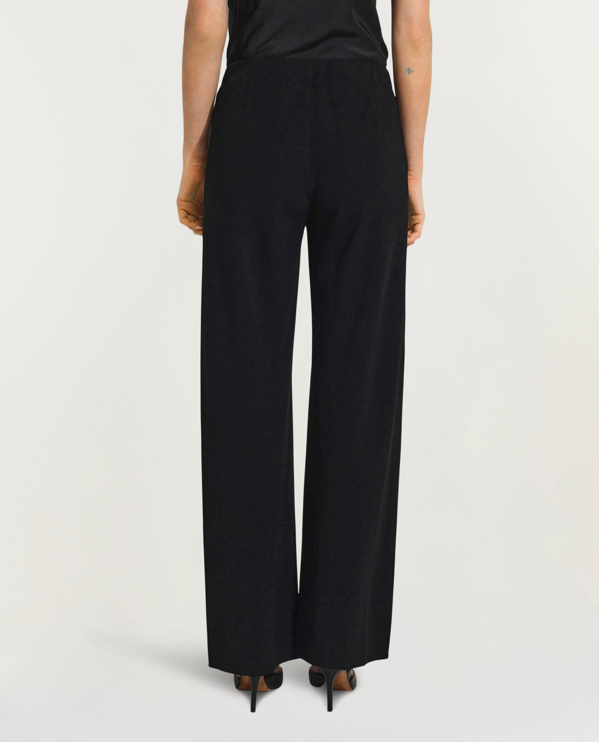 Wide leg trousers