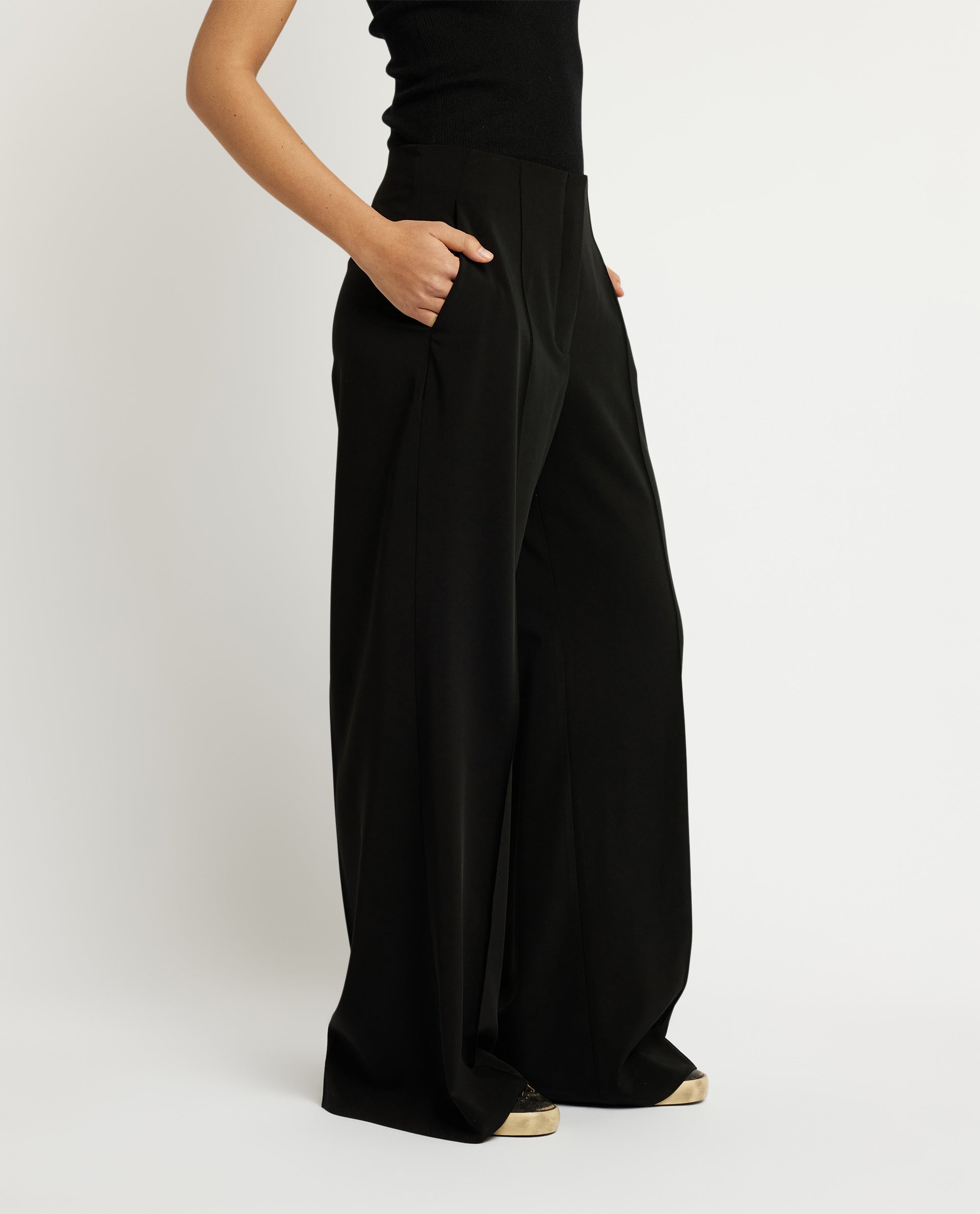 Wide leg pants