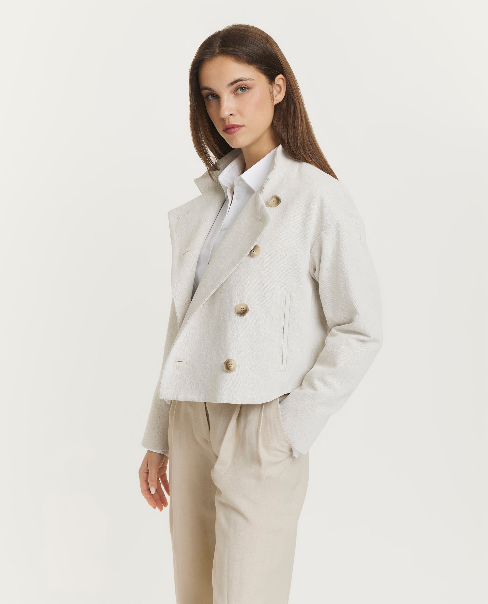 Short cotton-linen blazer