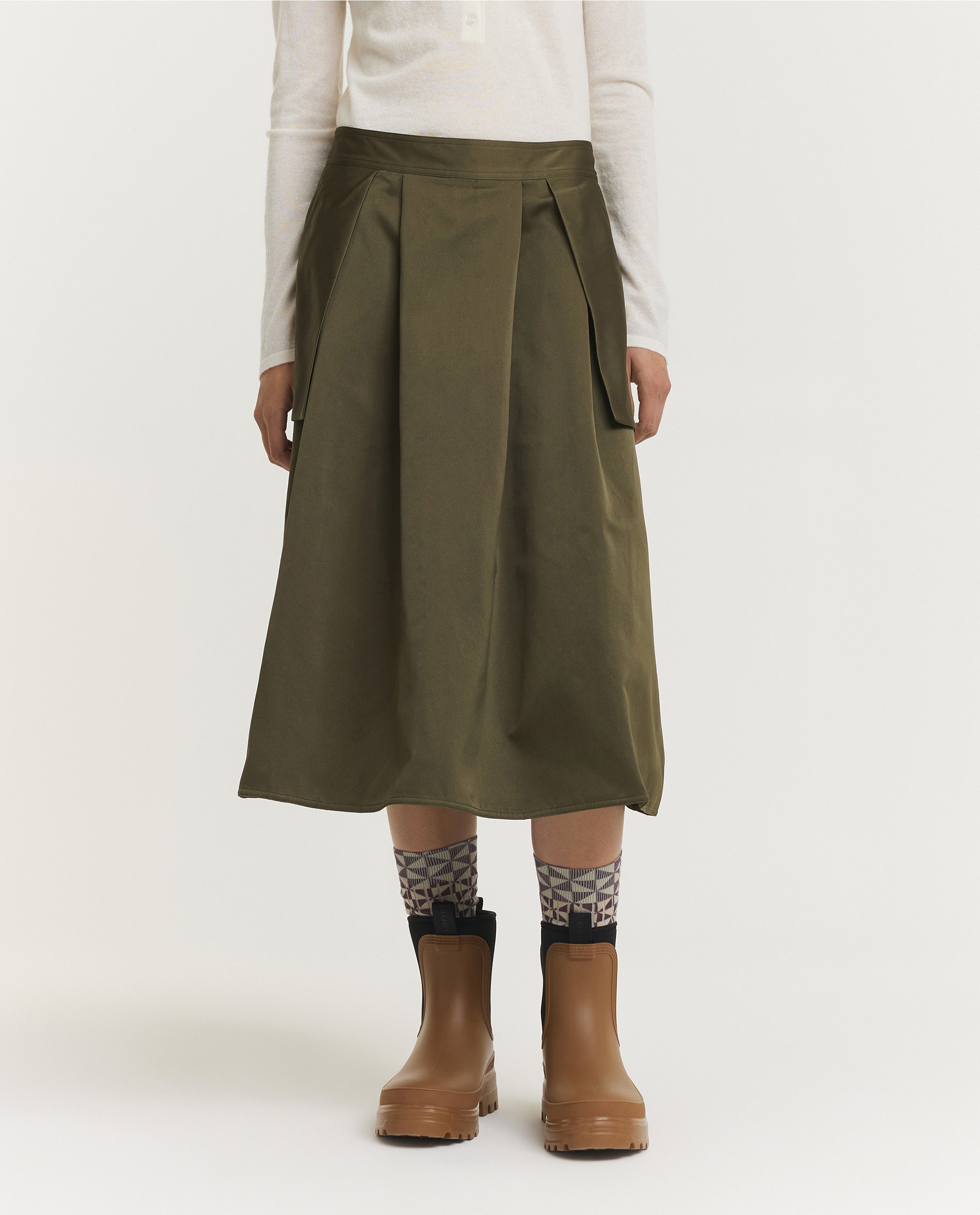 Schubert Pose Skirt
