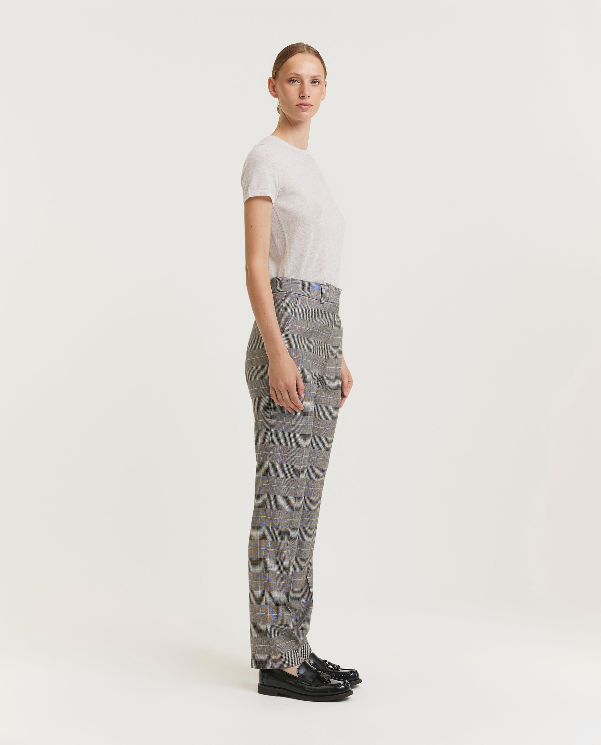 Trousers from wool

