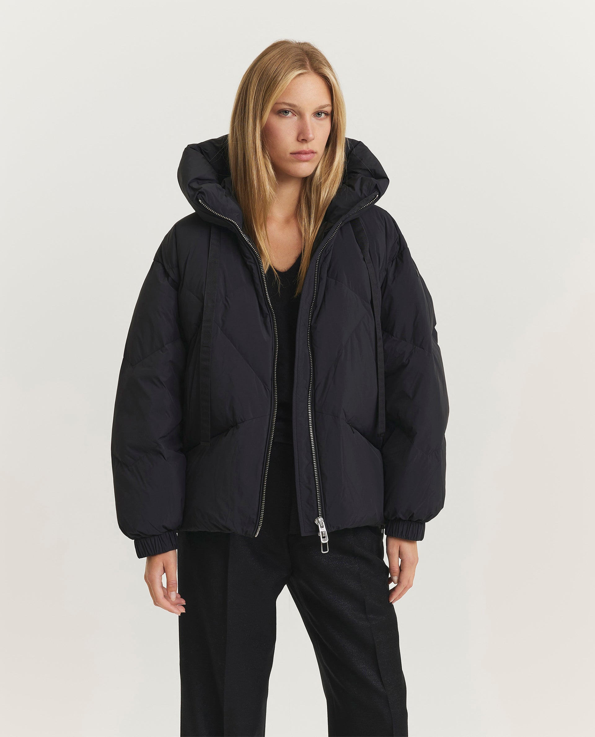 Short down jacket