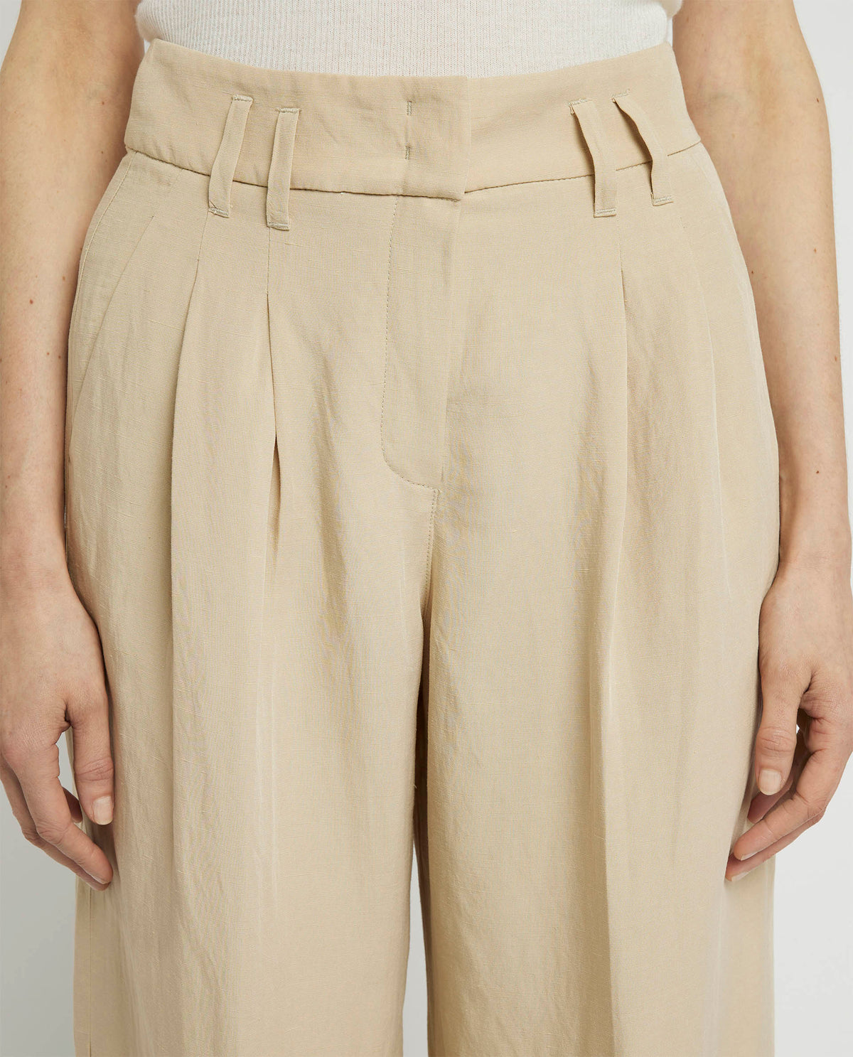 Wide leg trousers