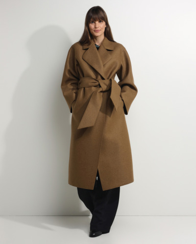 Long lightweight woolen coat 