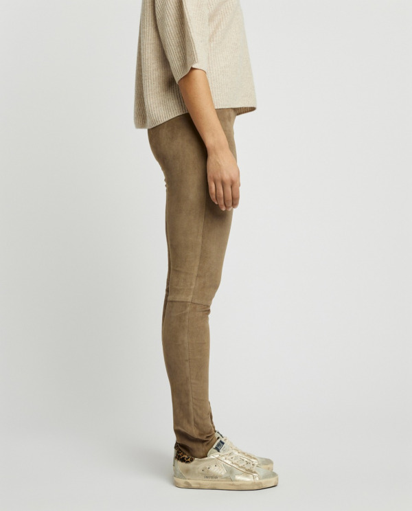 Suede legging with stretch