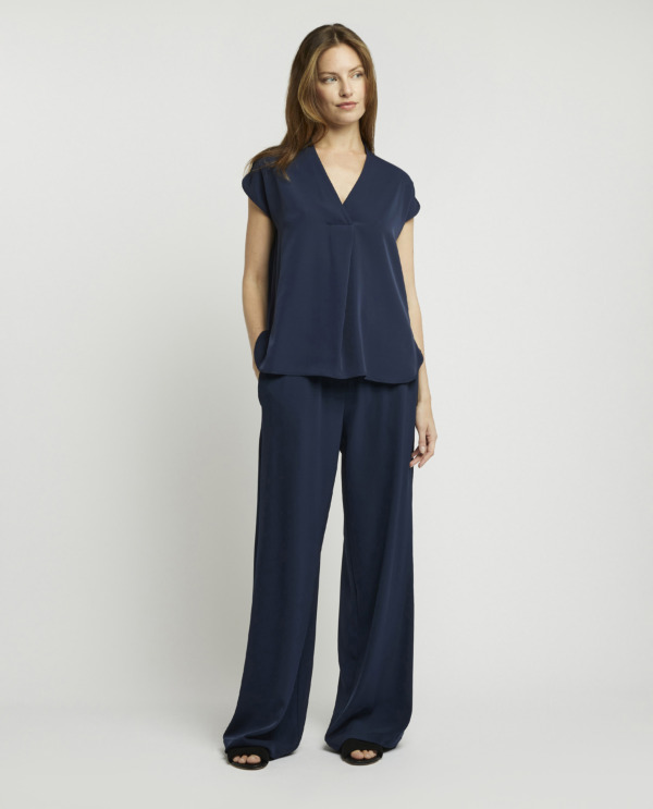 Wide leg trousers