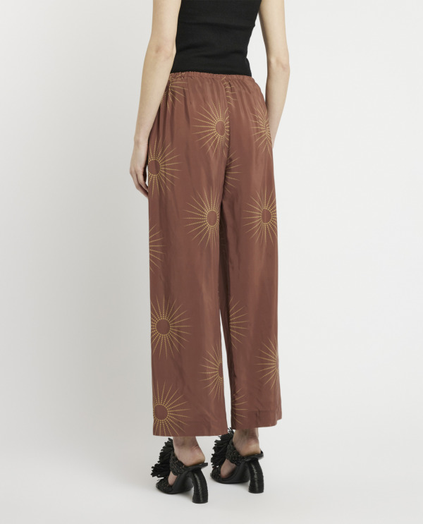 Wide leg trousers