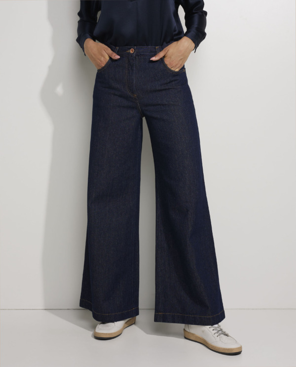 Wide leg jeans