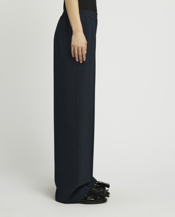 Wide leg trousers