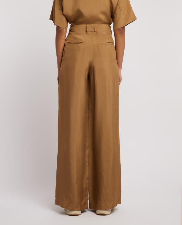 Wide leg pants