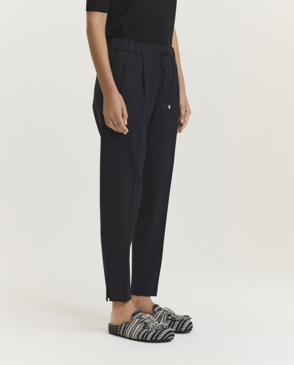 Wide leg pants in wool blend