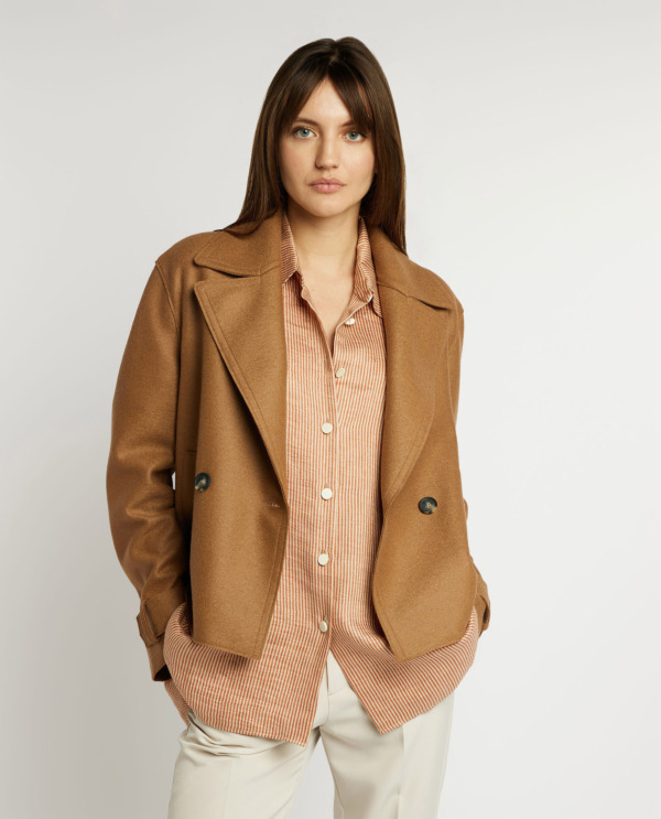 Short wool jacket